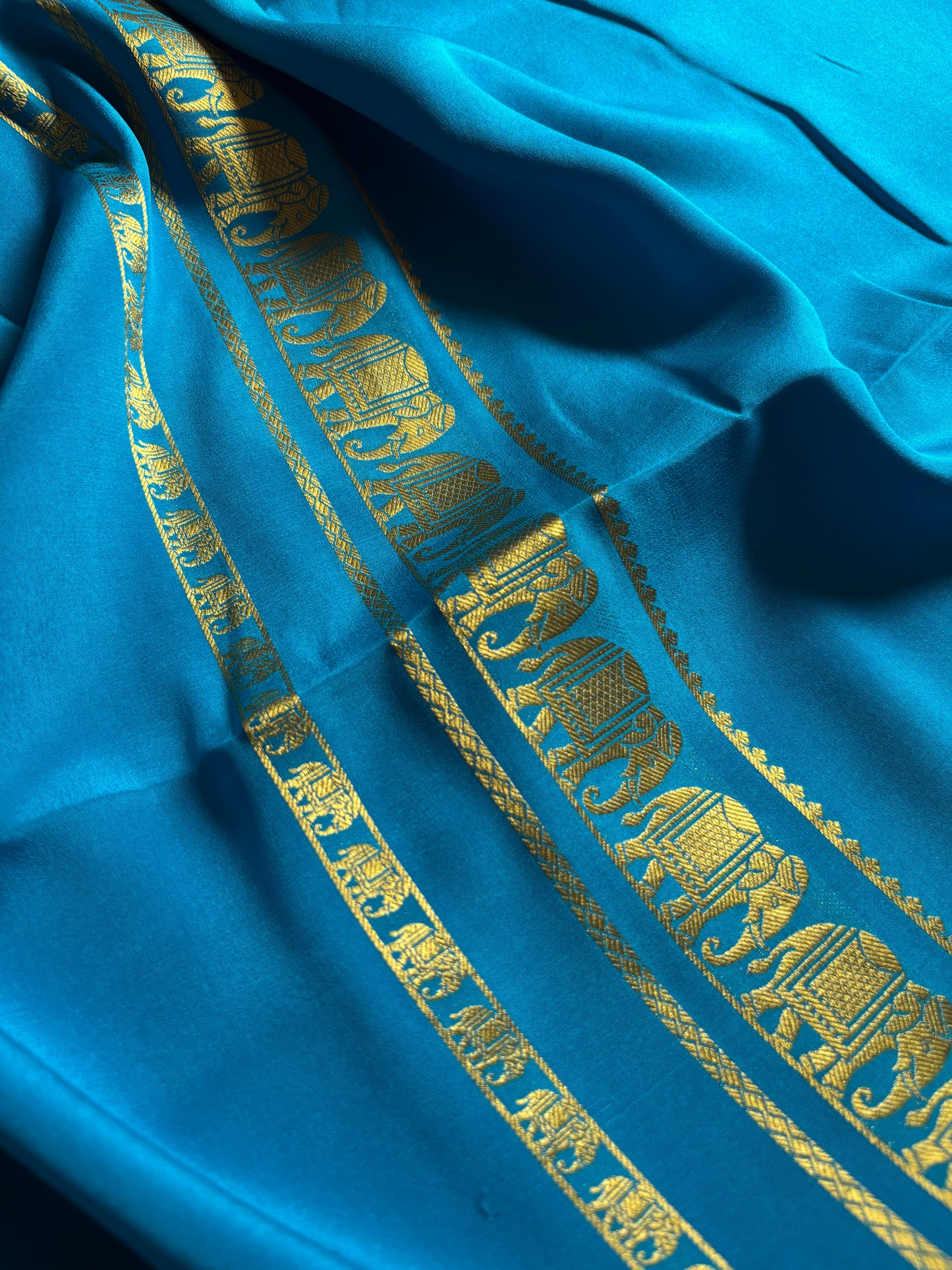 Prashanthi : Solid Ananda blue