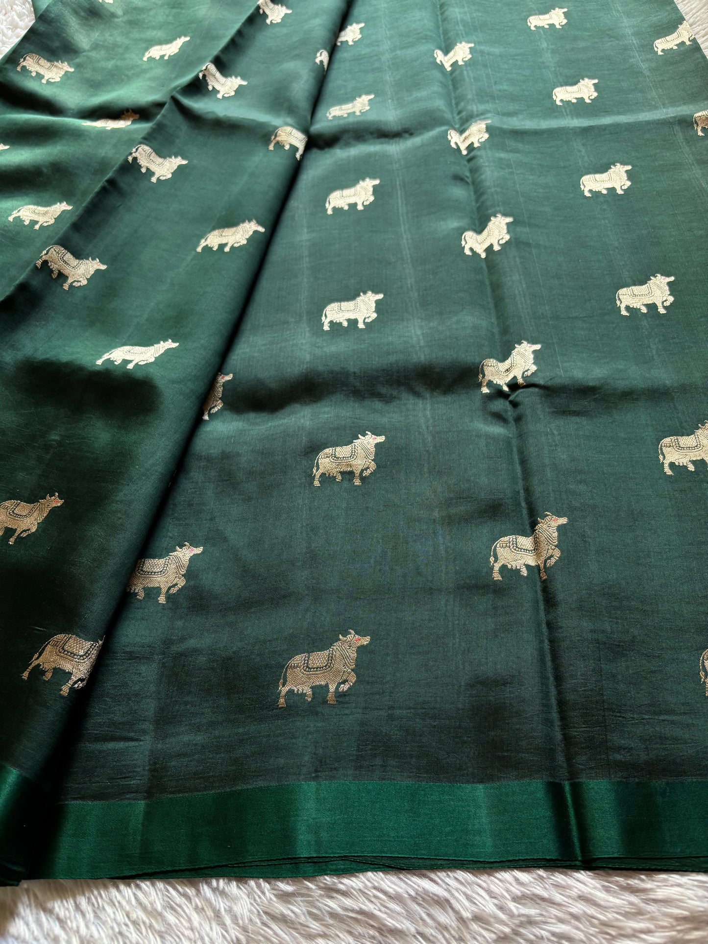 Anupama : Solid Dark green
