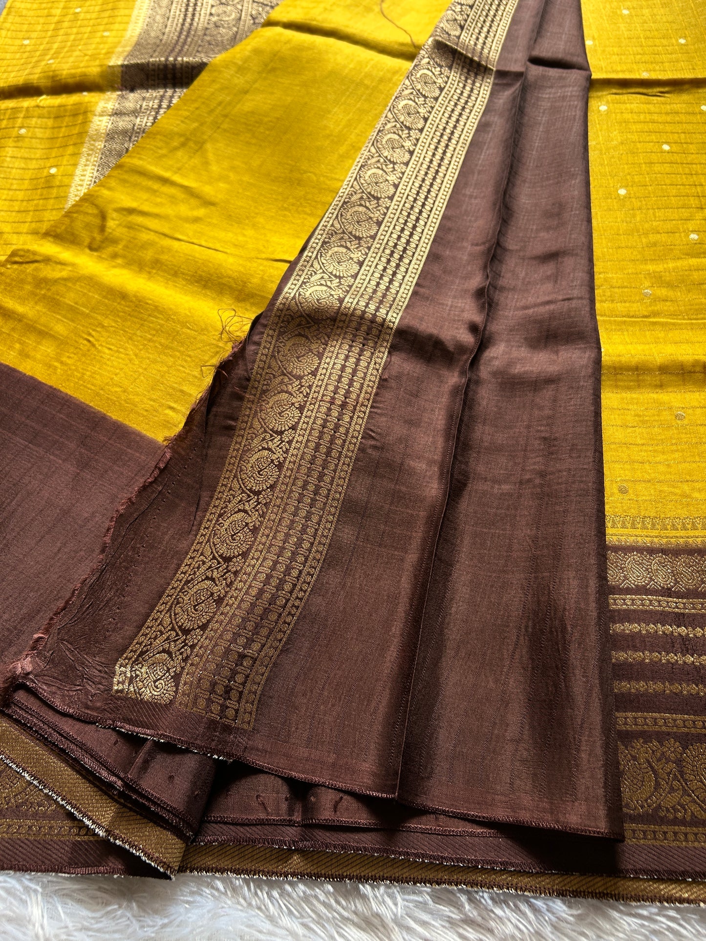 Semi Soft Silk (2D) : Yellow - Brown