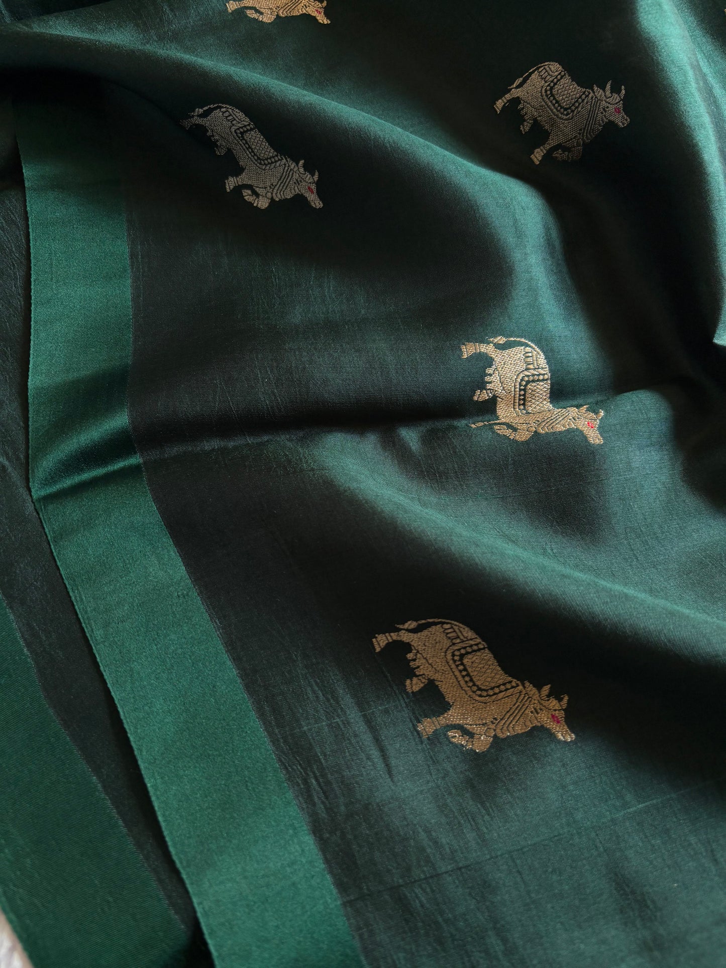 Anupama : Solid Dark green