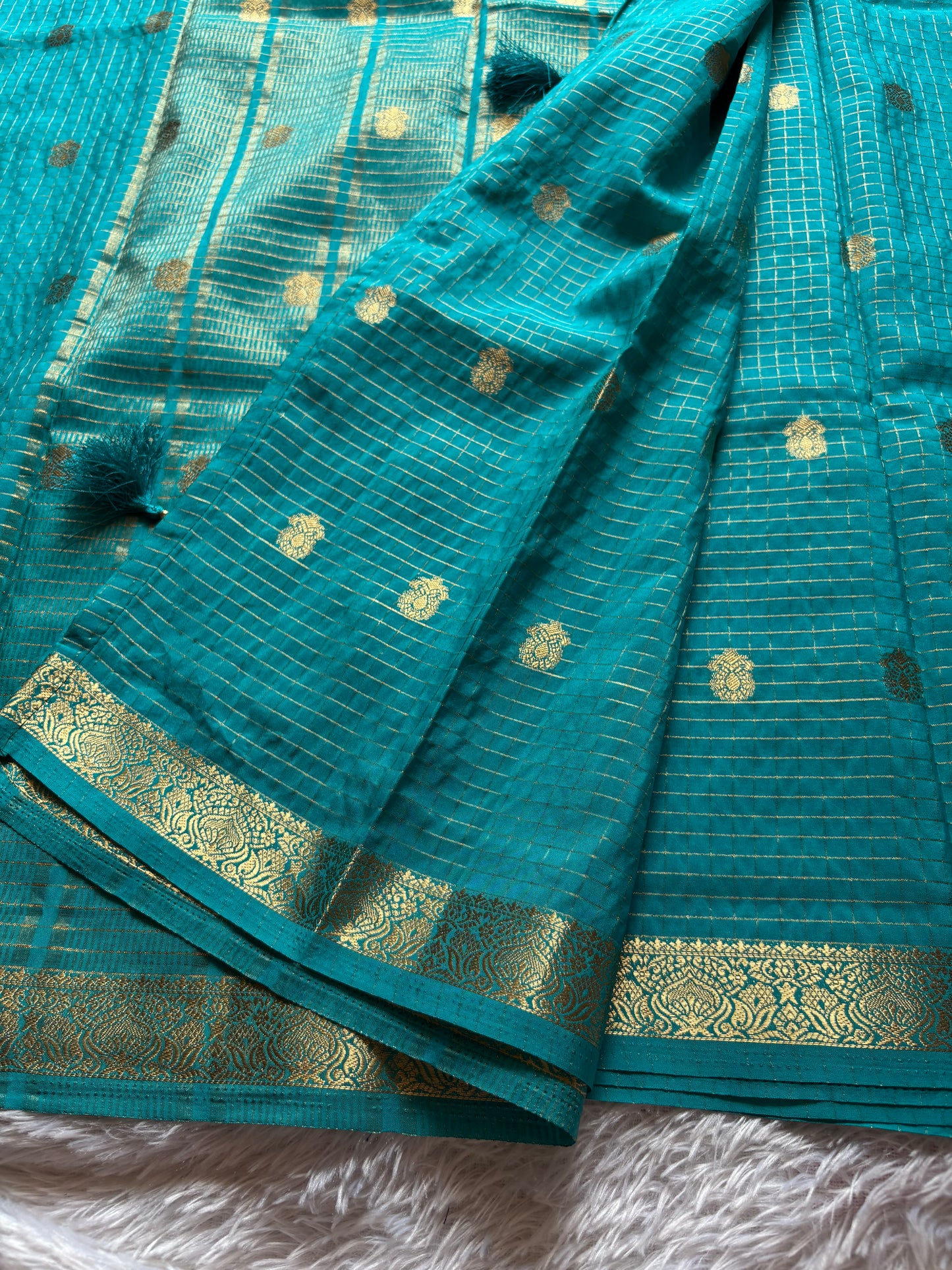 SS103 : Solid Ananda blue