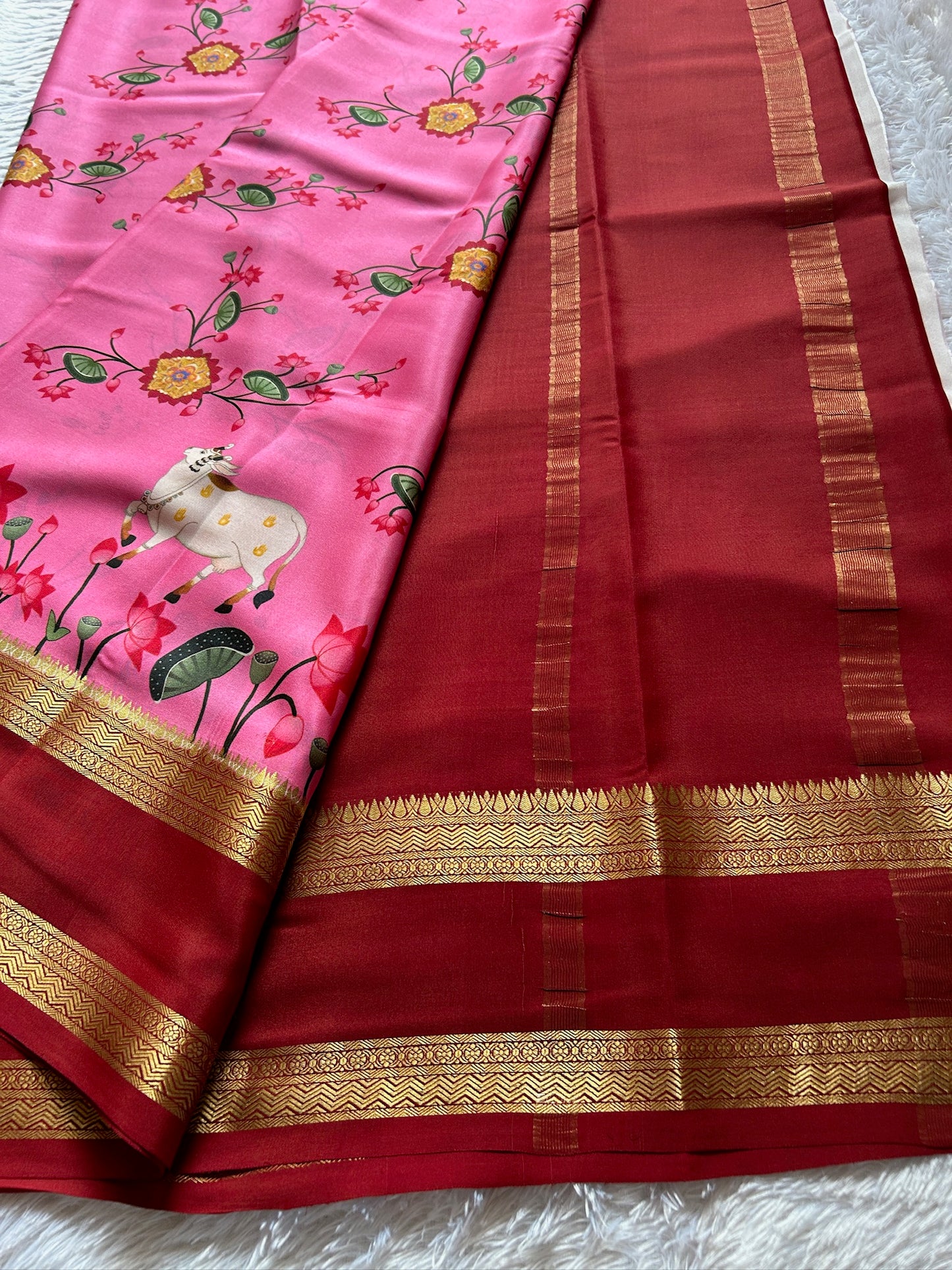 Kasturi : hot pink-dark red