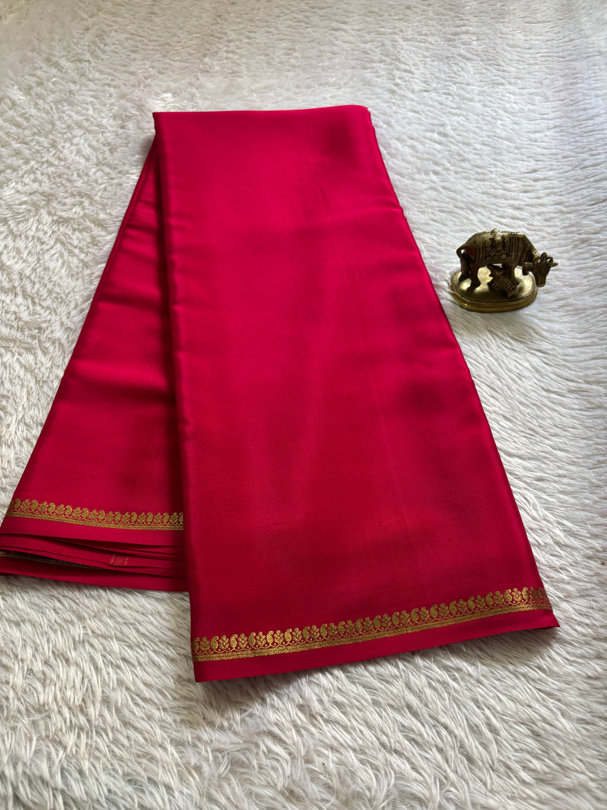Vandana : Solid Dark pink