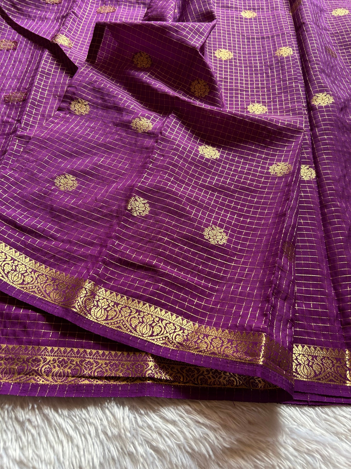 SS103 : Solid magenta