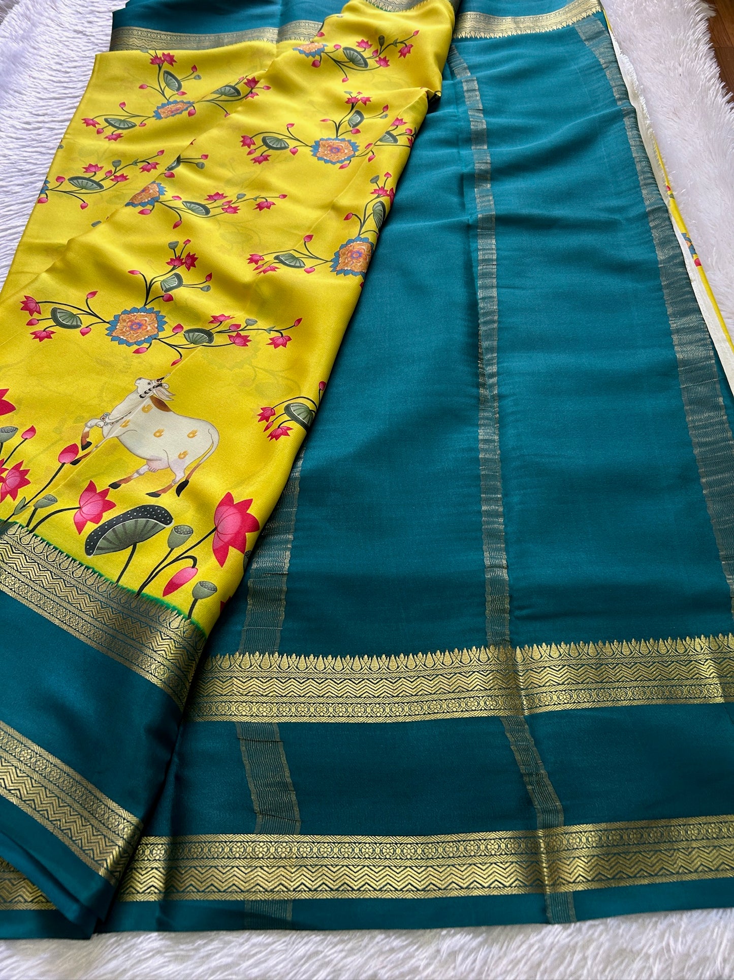 Kasturi (2D) : Lemon yellow-teal green