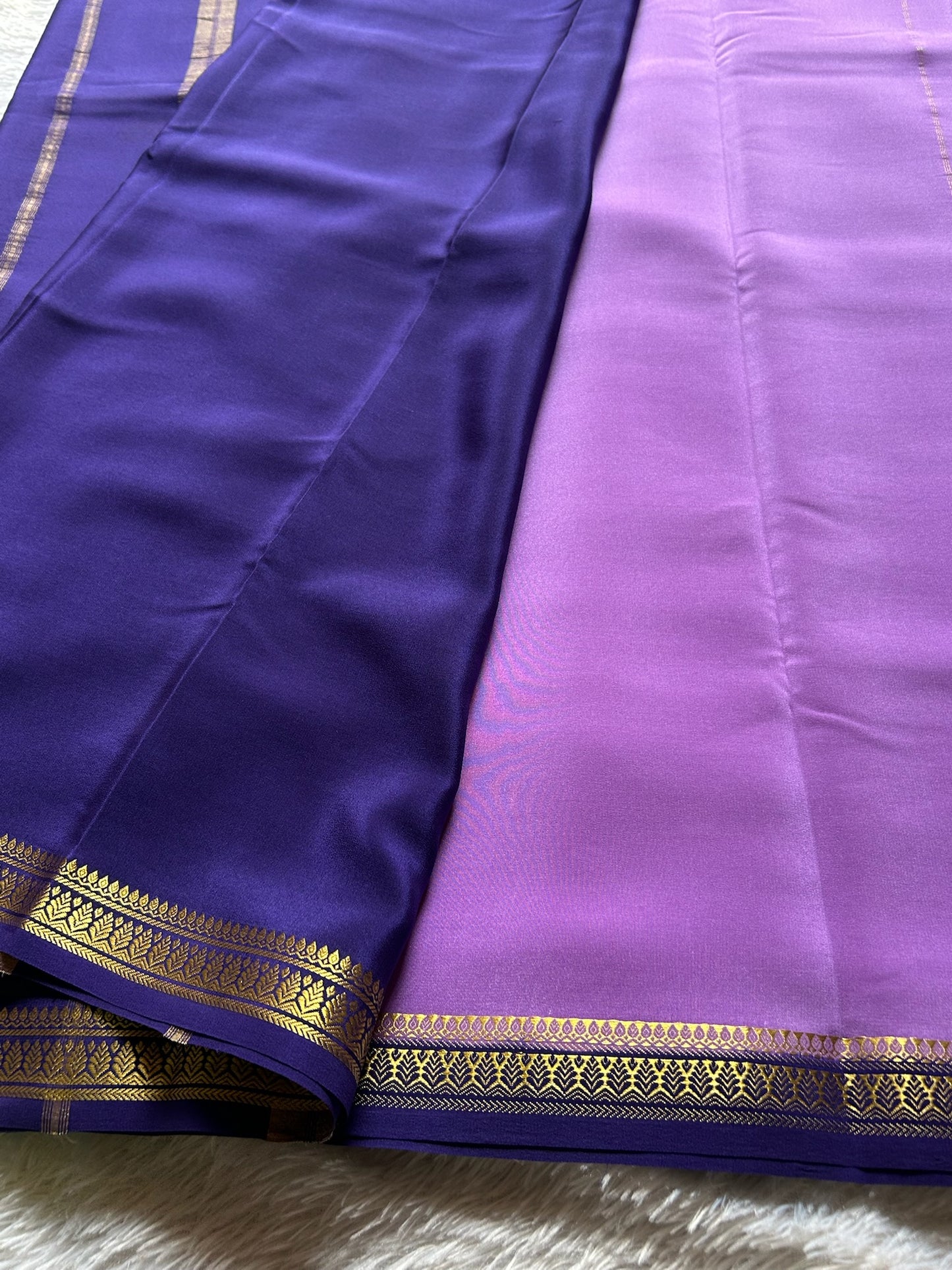 Jyothi (2D) : Lavender-navy blue