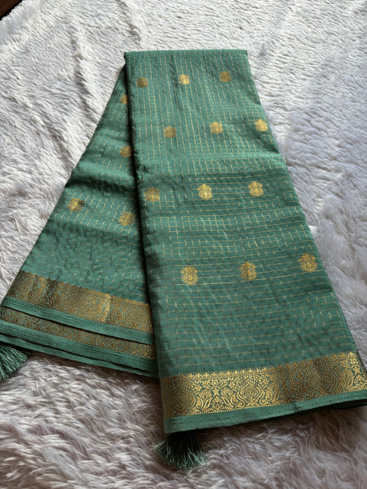 SS103 : Solid Mint green