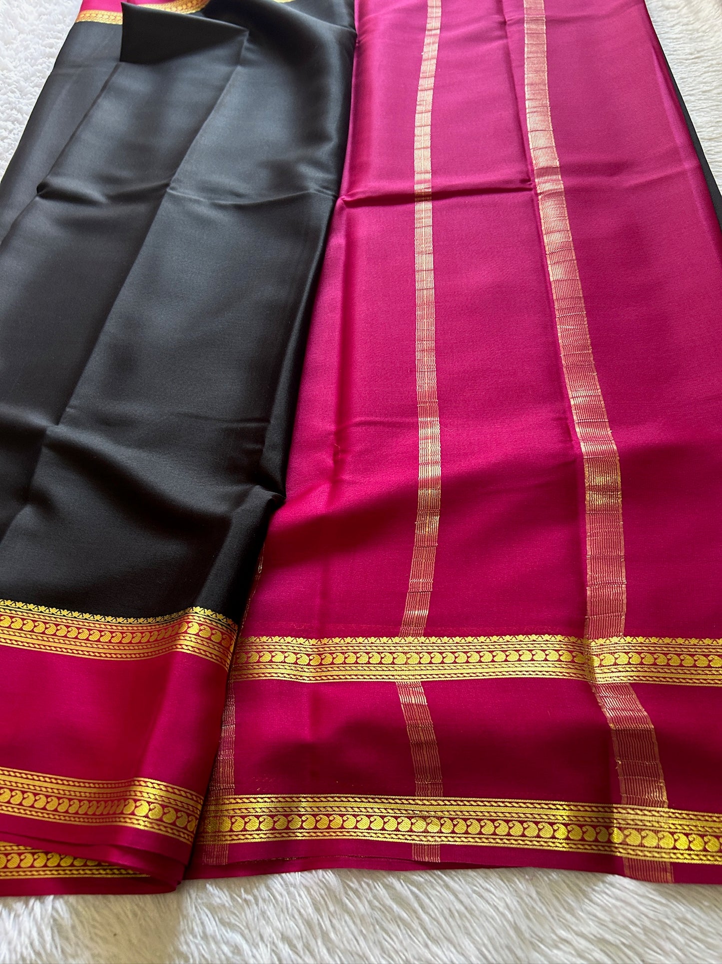 Malathi (2D) : Black-pink