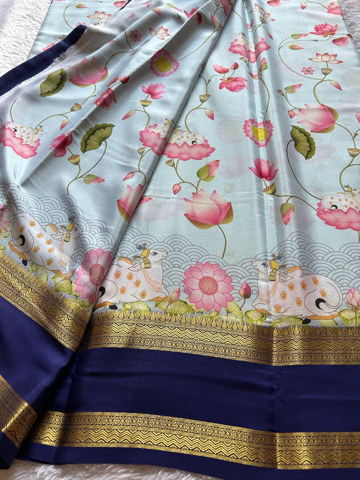 Kasturi (2D) : Light sky blue-dark blue