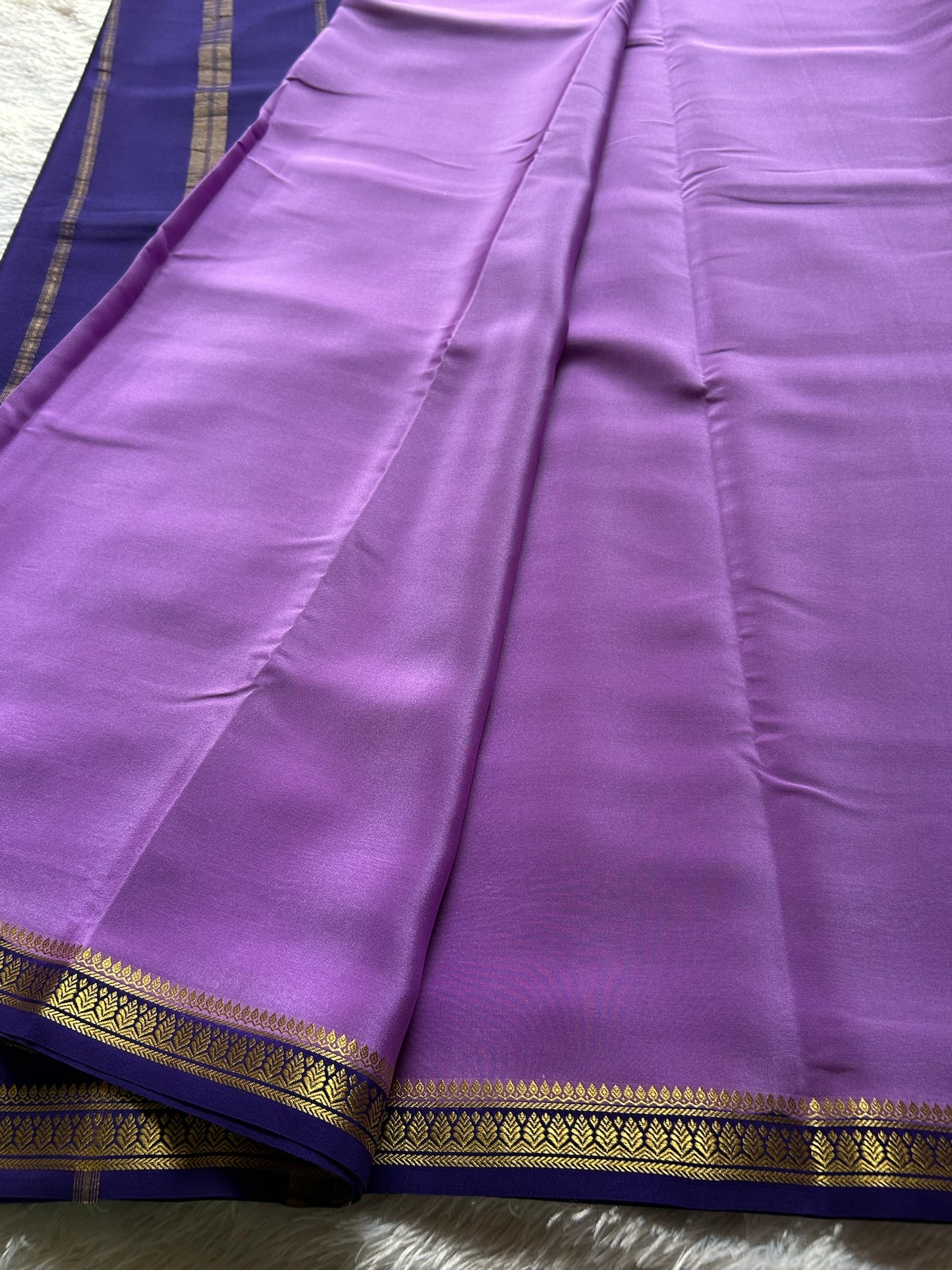 Jyothi (2D) : Lavender-navy blue
