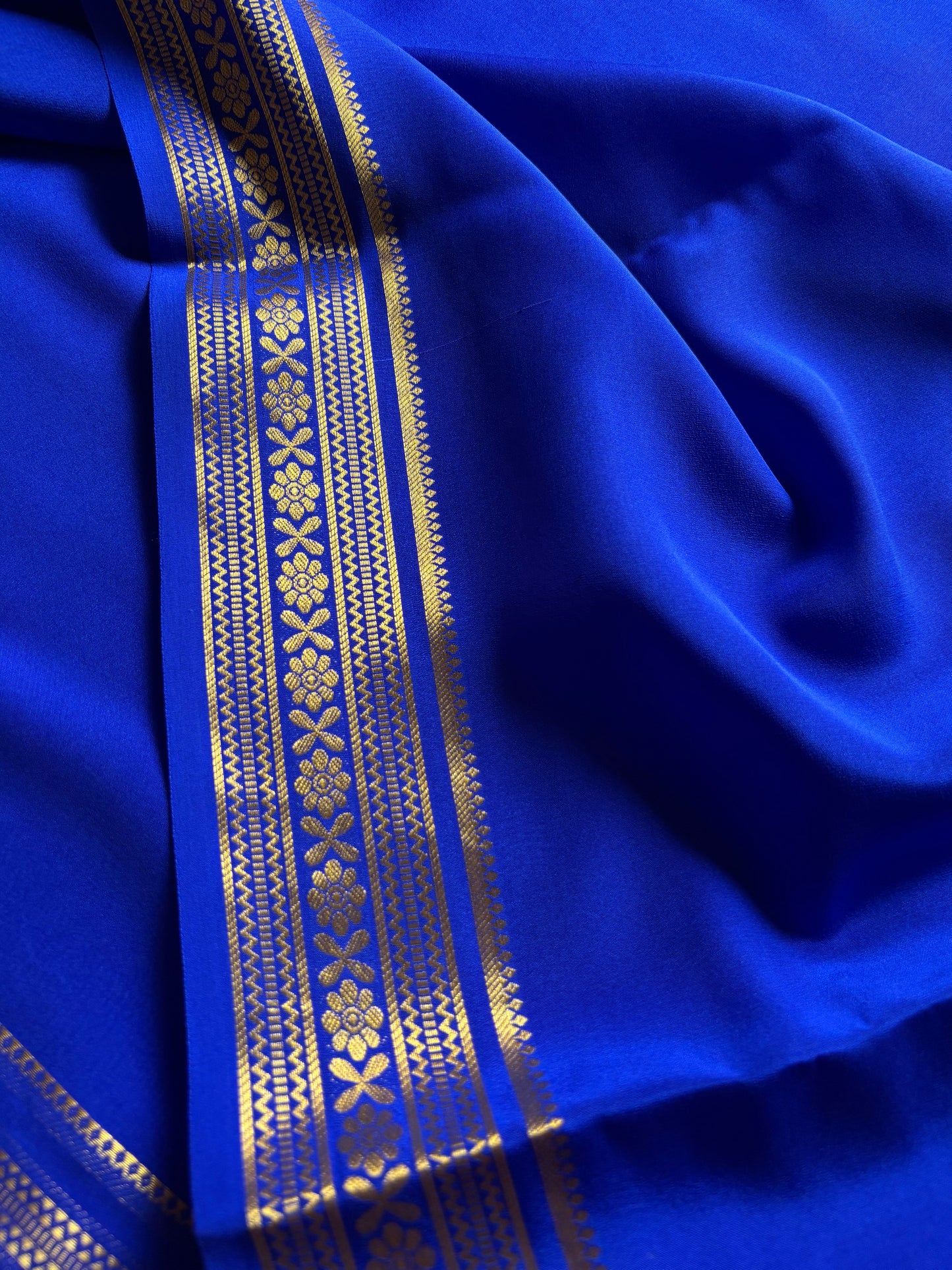 Kanthi : Royal Blue