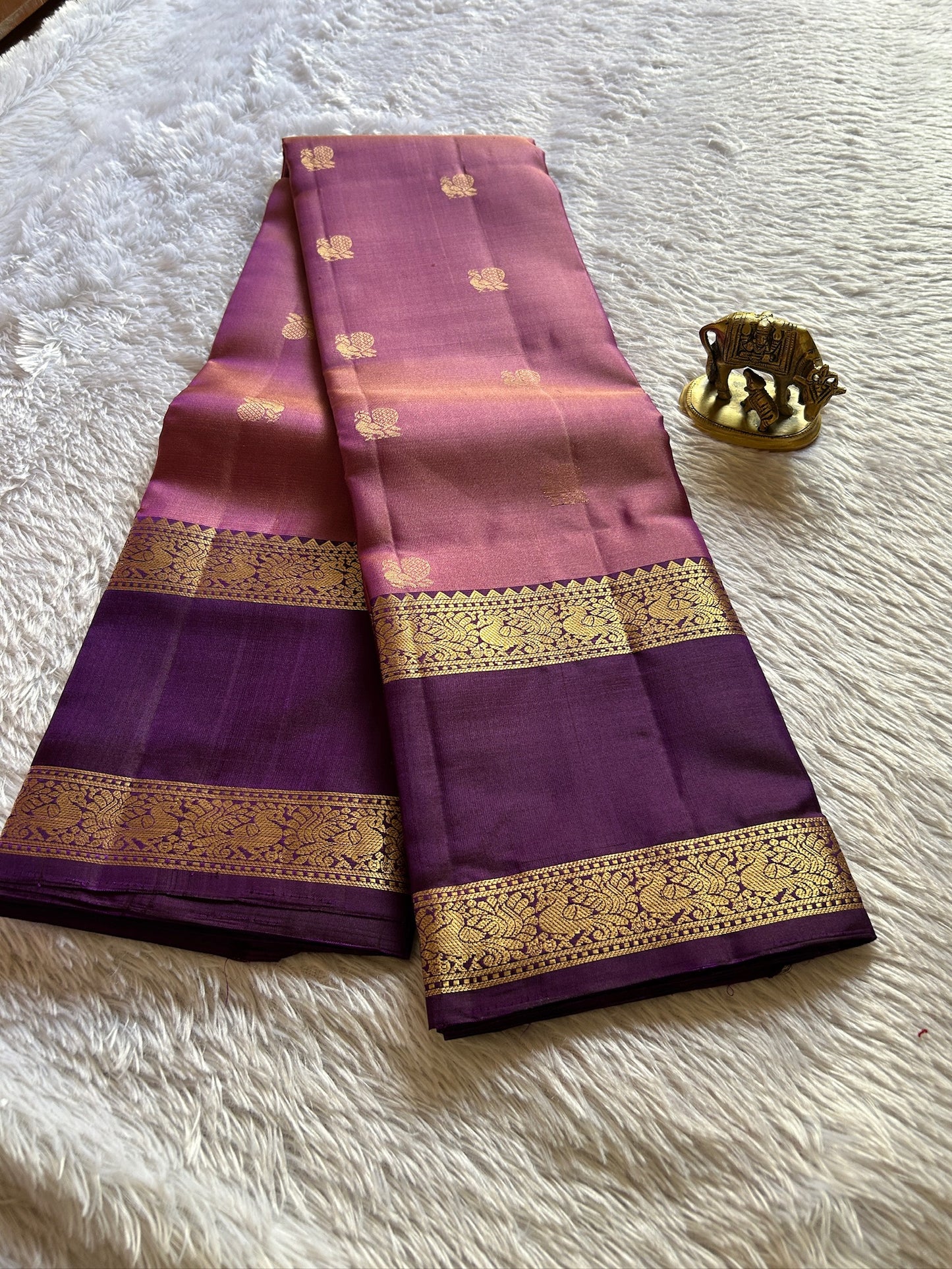 Lakshmi (2D) : onion pink-plum