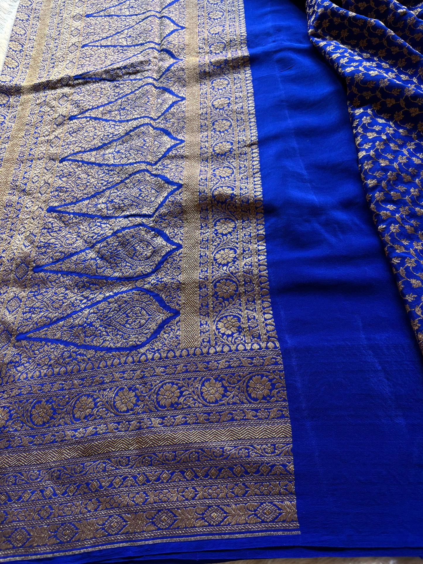 Nadhiya : Solid Royal Blue