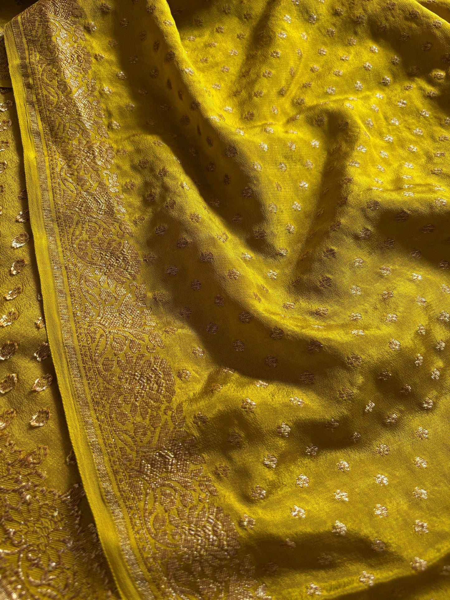 Mahiya : Solid Mehendi Yellow