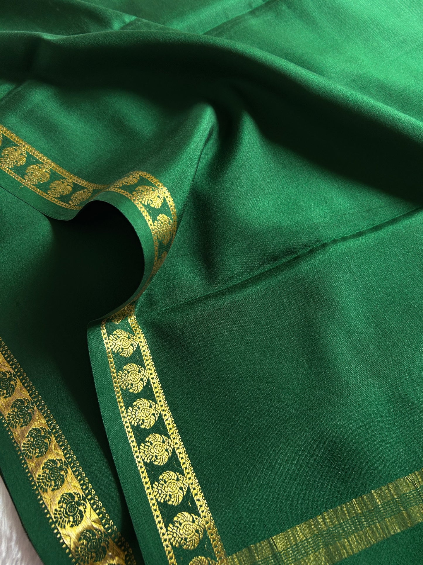 Pure CSS zari Mysore crepe silk : Bottle Green