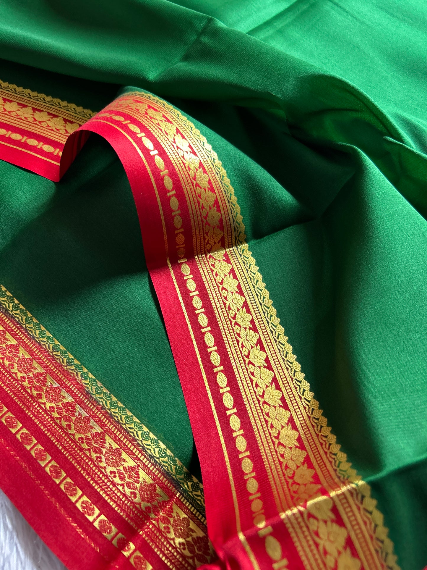 Sushmitha (2D) : bottle green-red