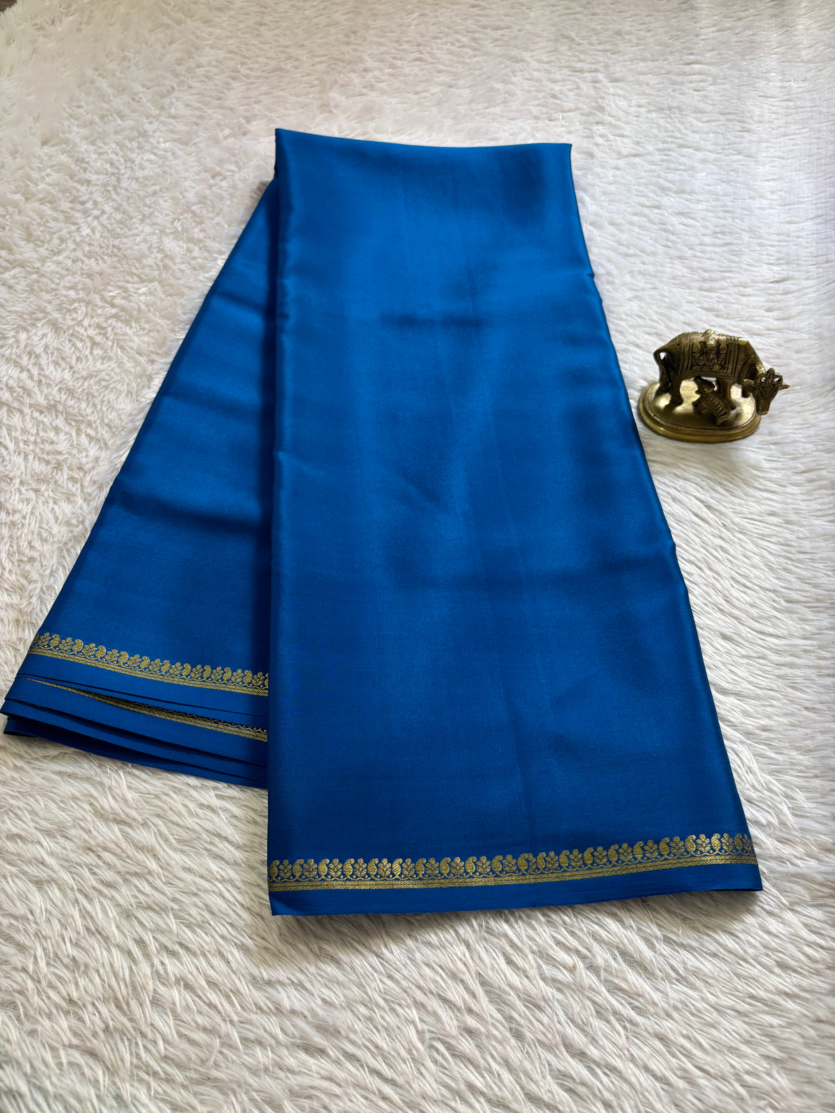 Vandana : Solid Prussian blue