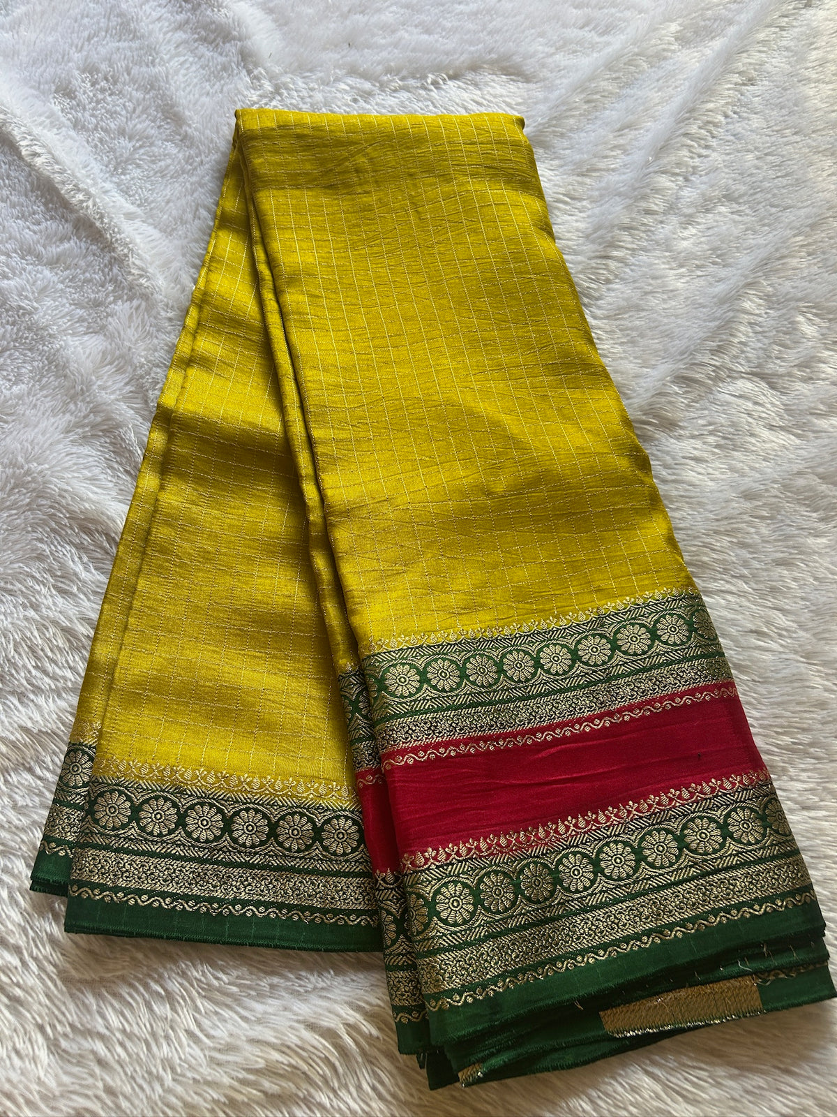NYD111 : Olive-pink-green