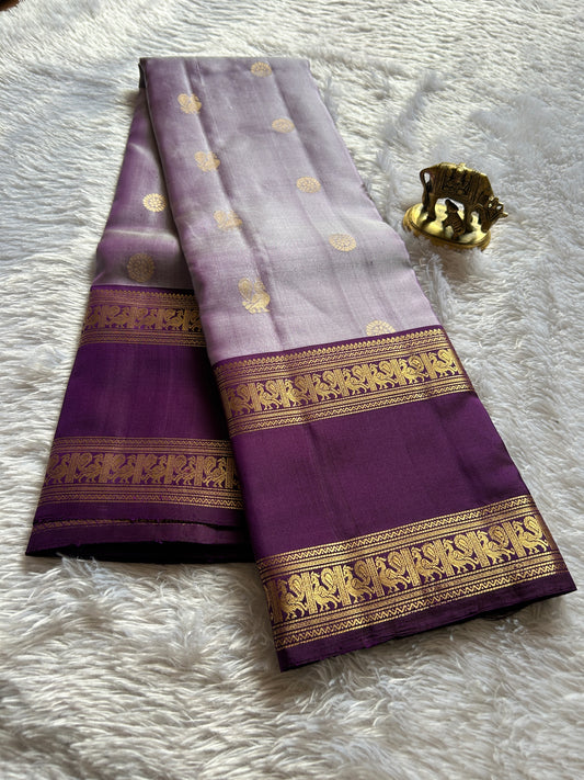 Lakshmi (2D) : light lavender - deep purple
