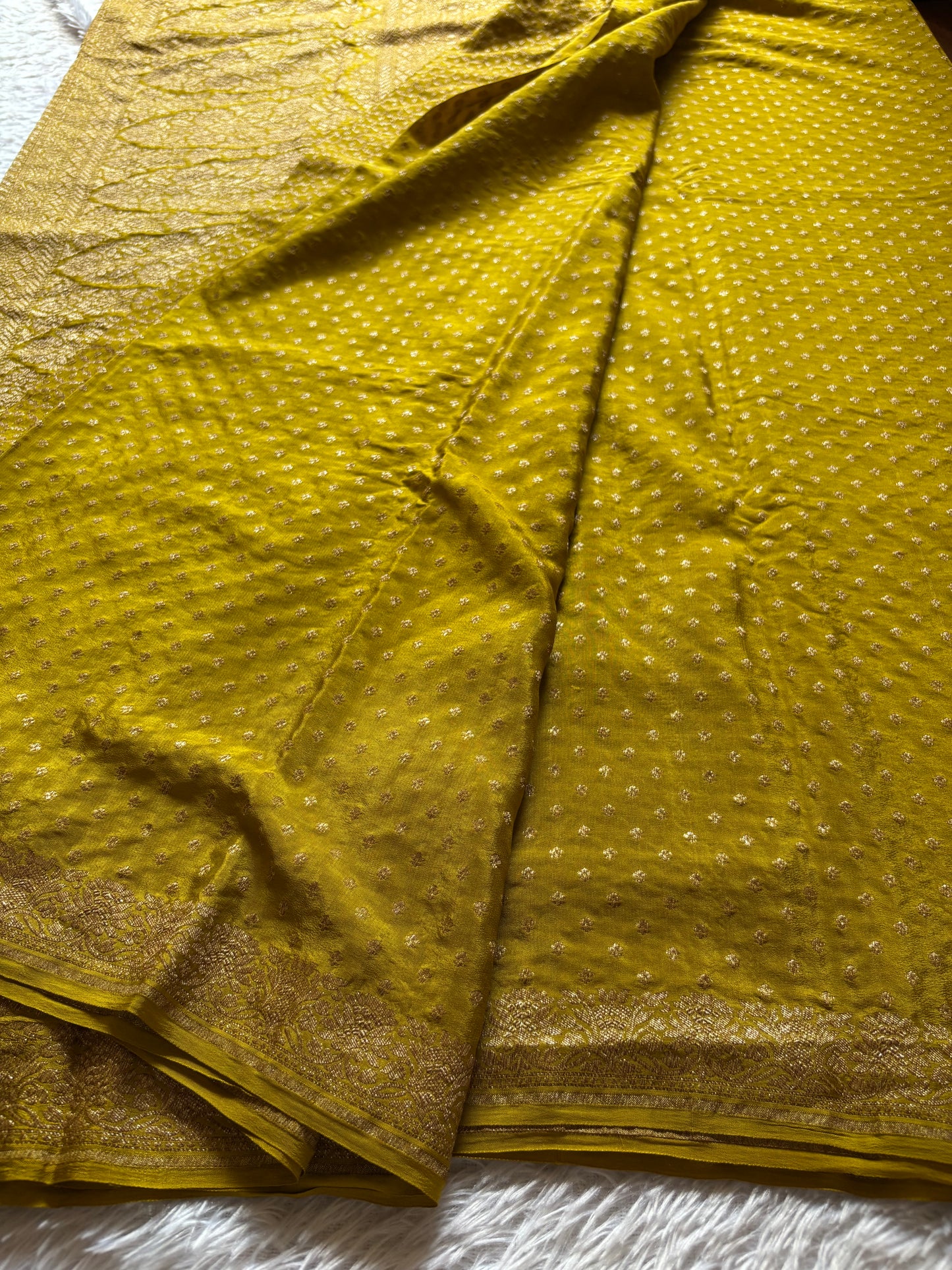 Mahiya : Solid Mehendi Yellow