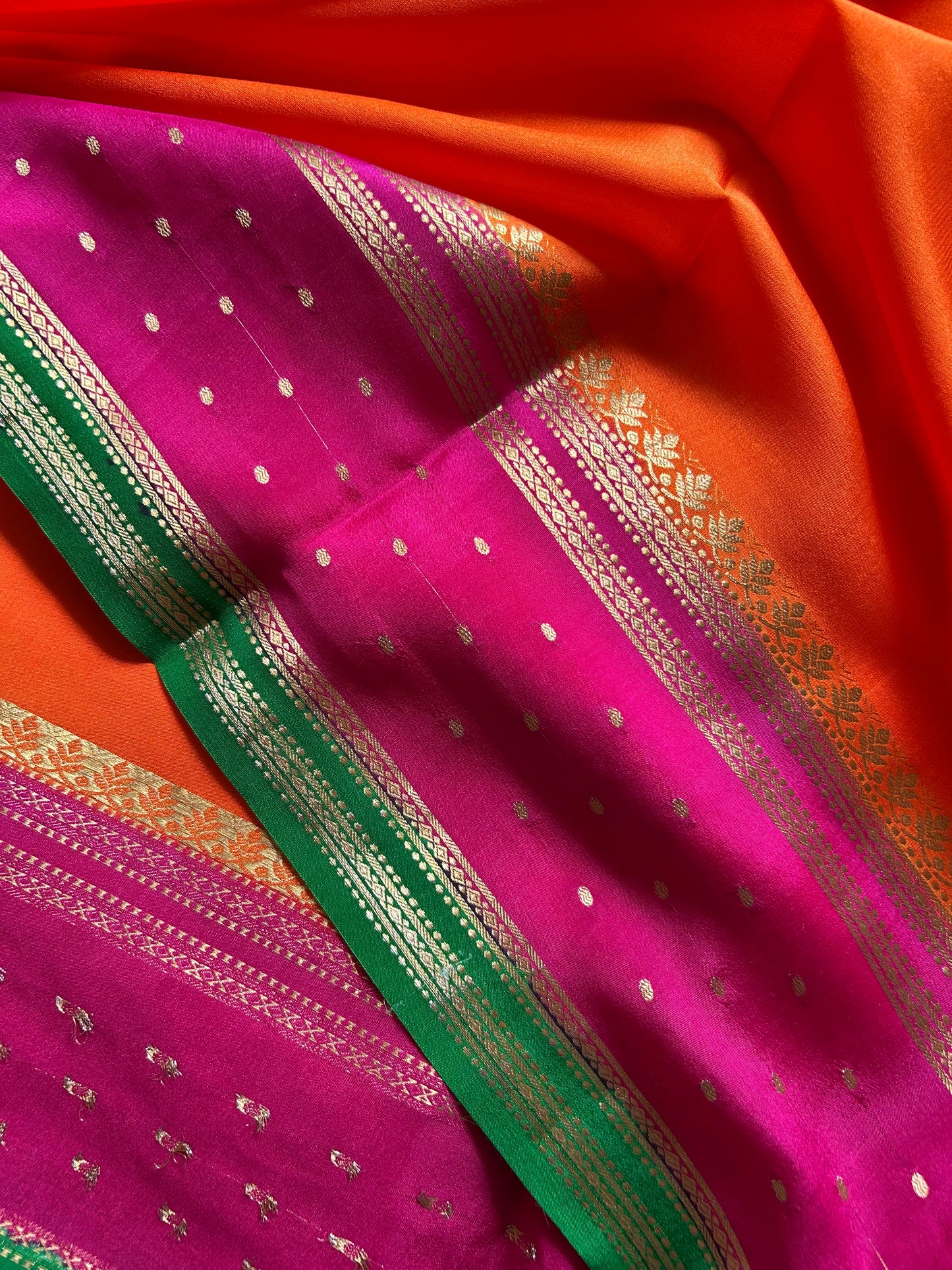 Drishti (3D) : Orange-pink-green