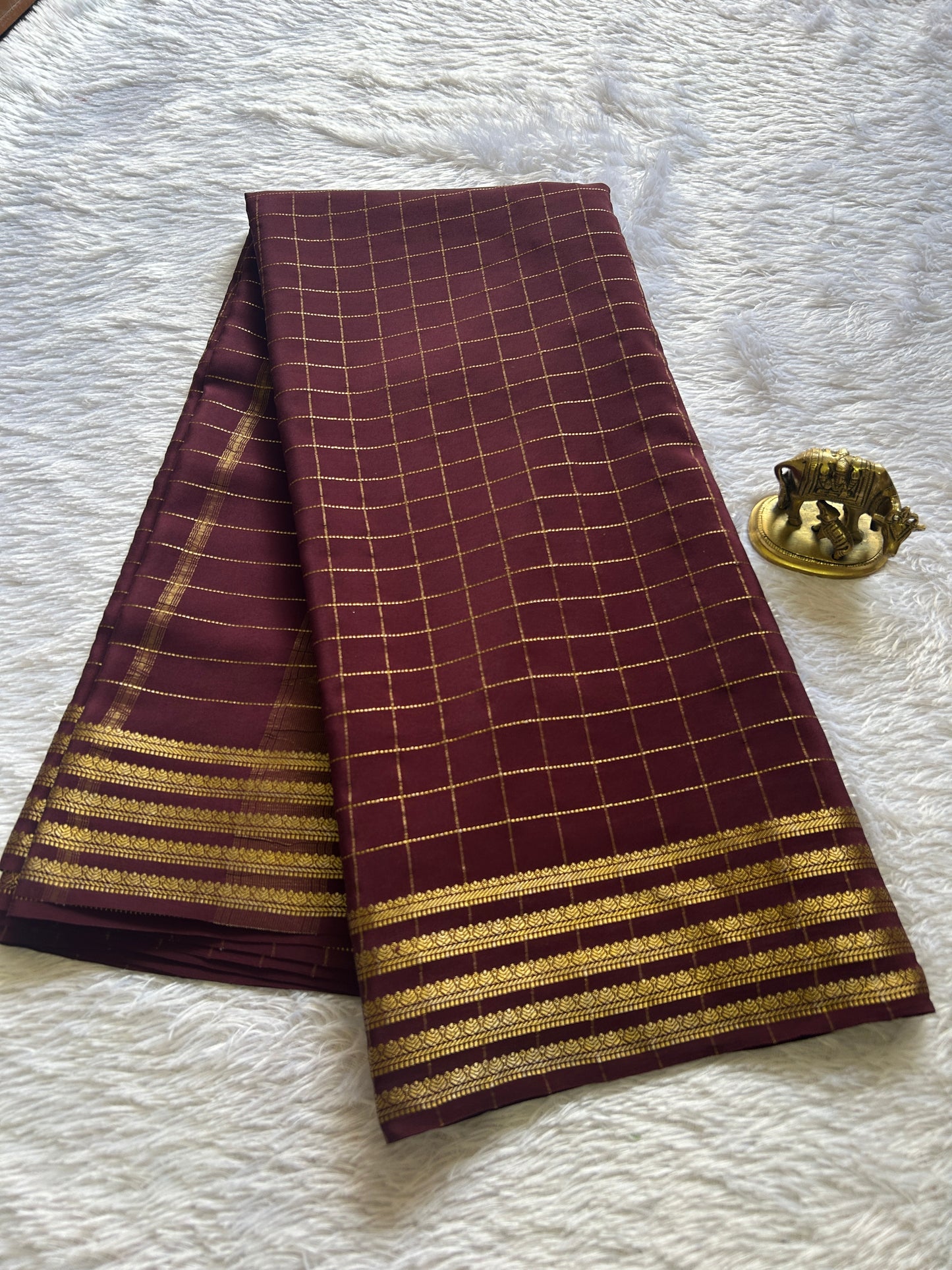 Charuni : Solid Brown