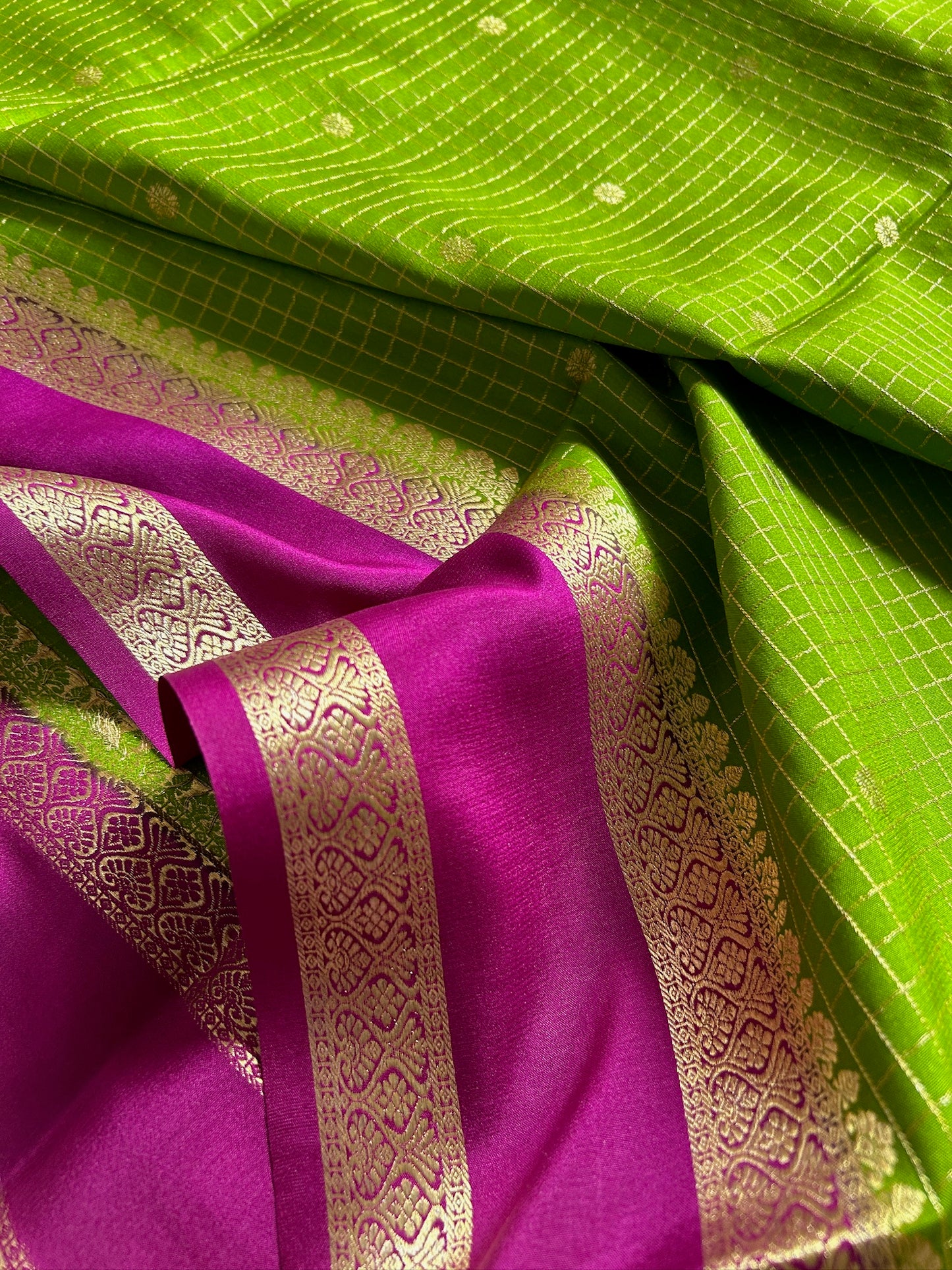 Nandini (2D) : Mehendi Green-Magenta