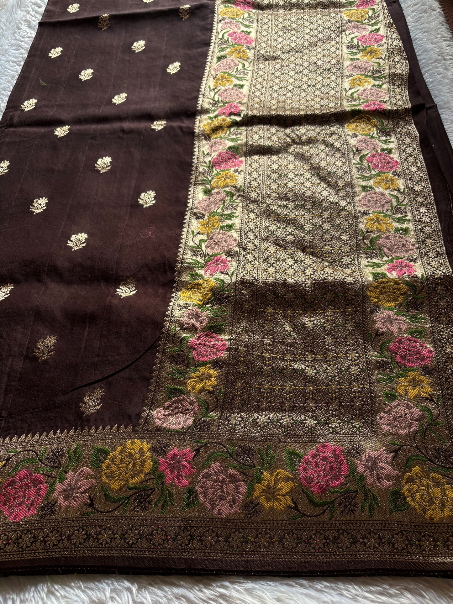 Soft Paithani : Solid Deep Brown