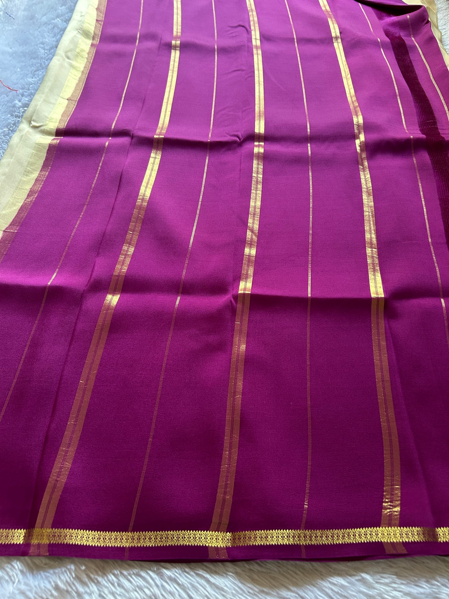 Mangala (2D) : Beige - Magenta