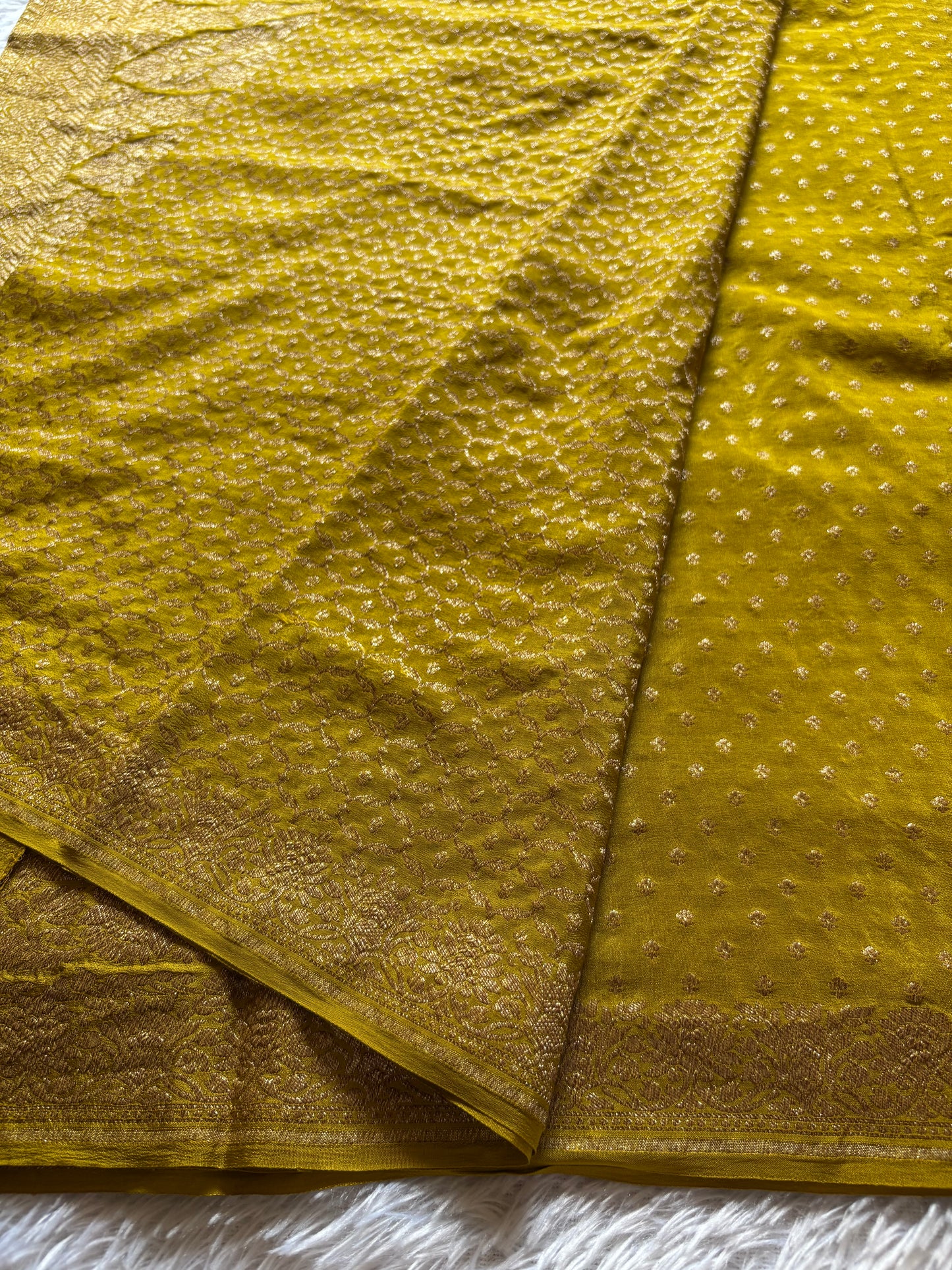 Mahiya : Solid Mehendi Yellow