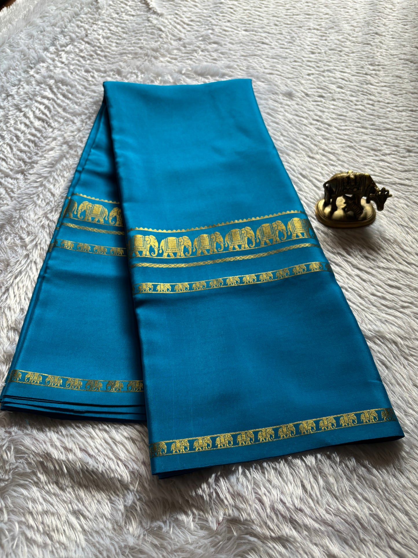 Prashanthi : Solid Ananda blue