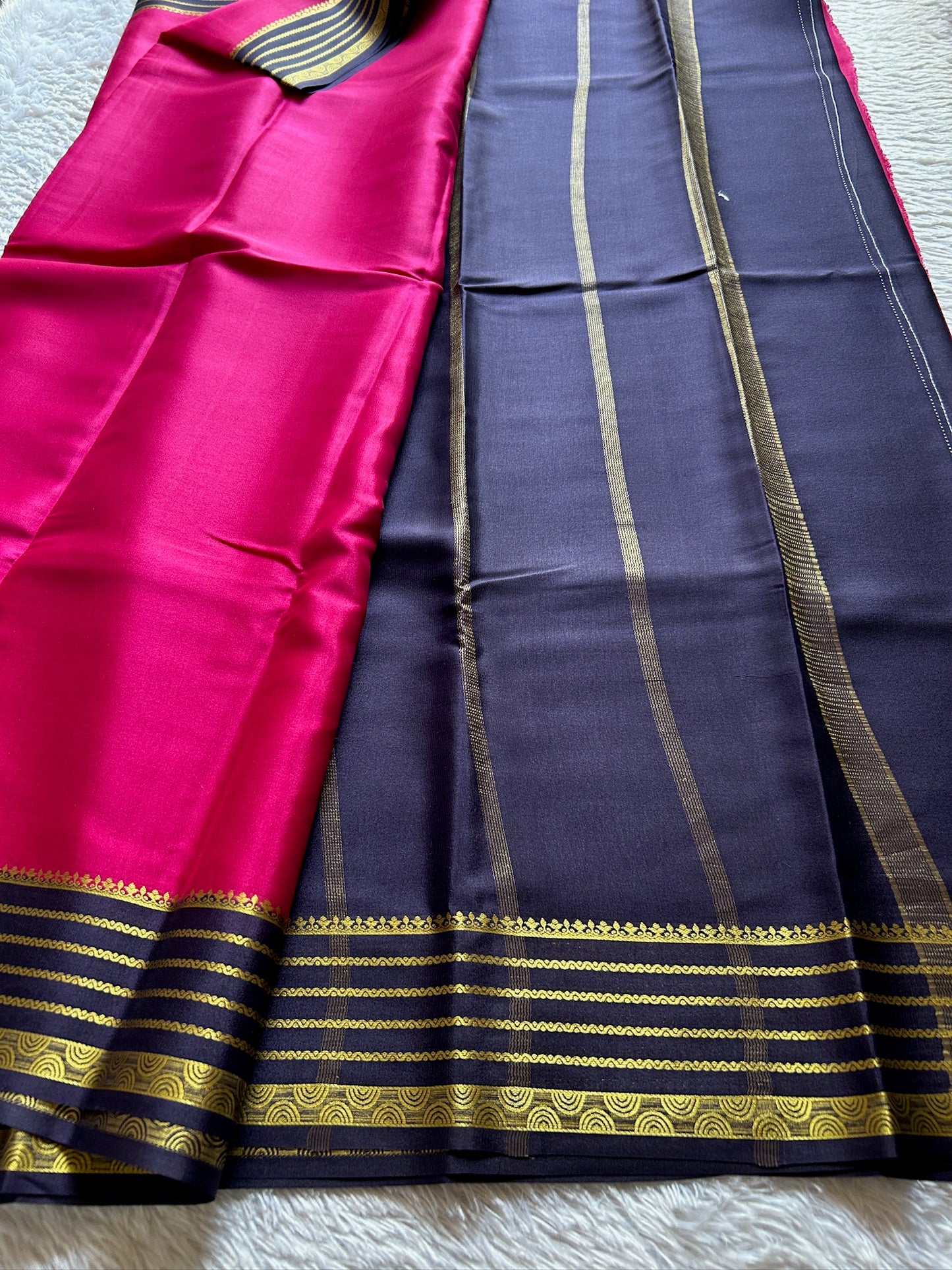 Rashmi (2D) : Pink-navy blue