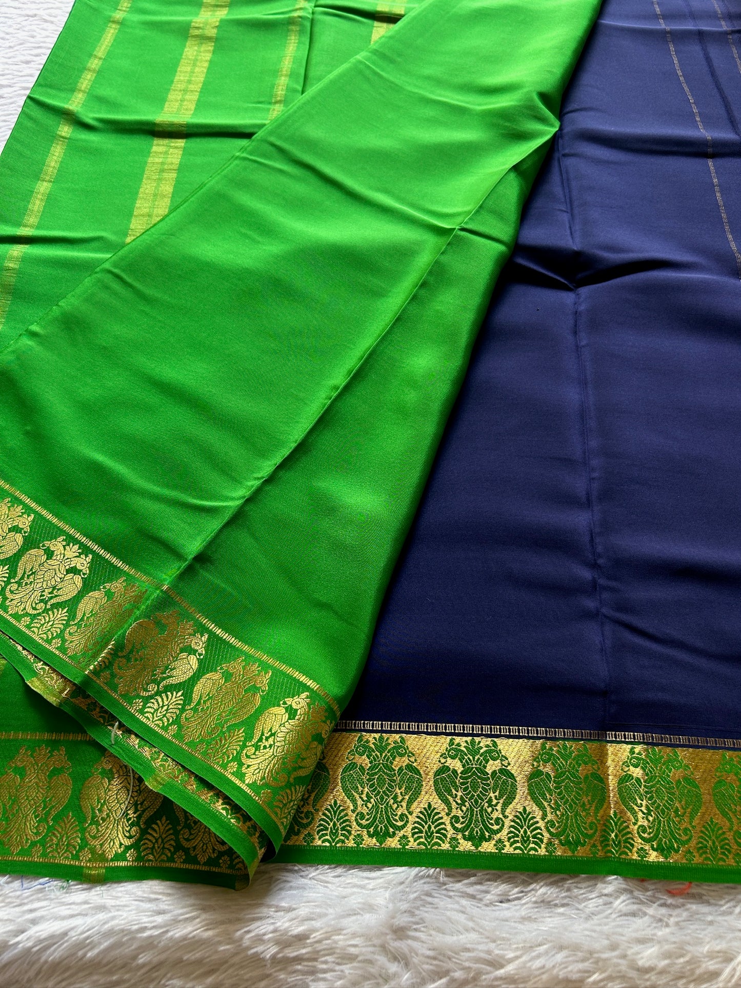 GandaBerunda (2D) : Dark Blue- Leaf Green