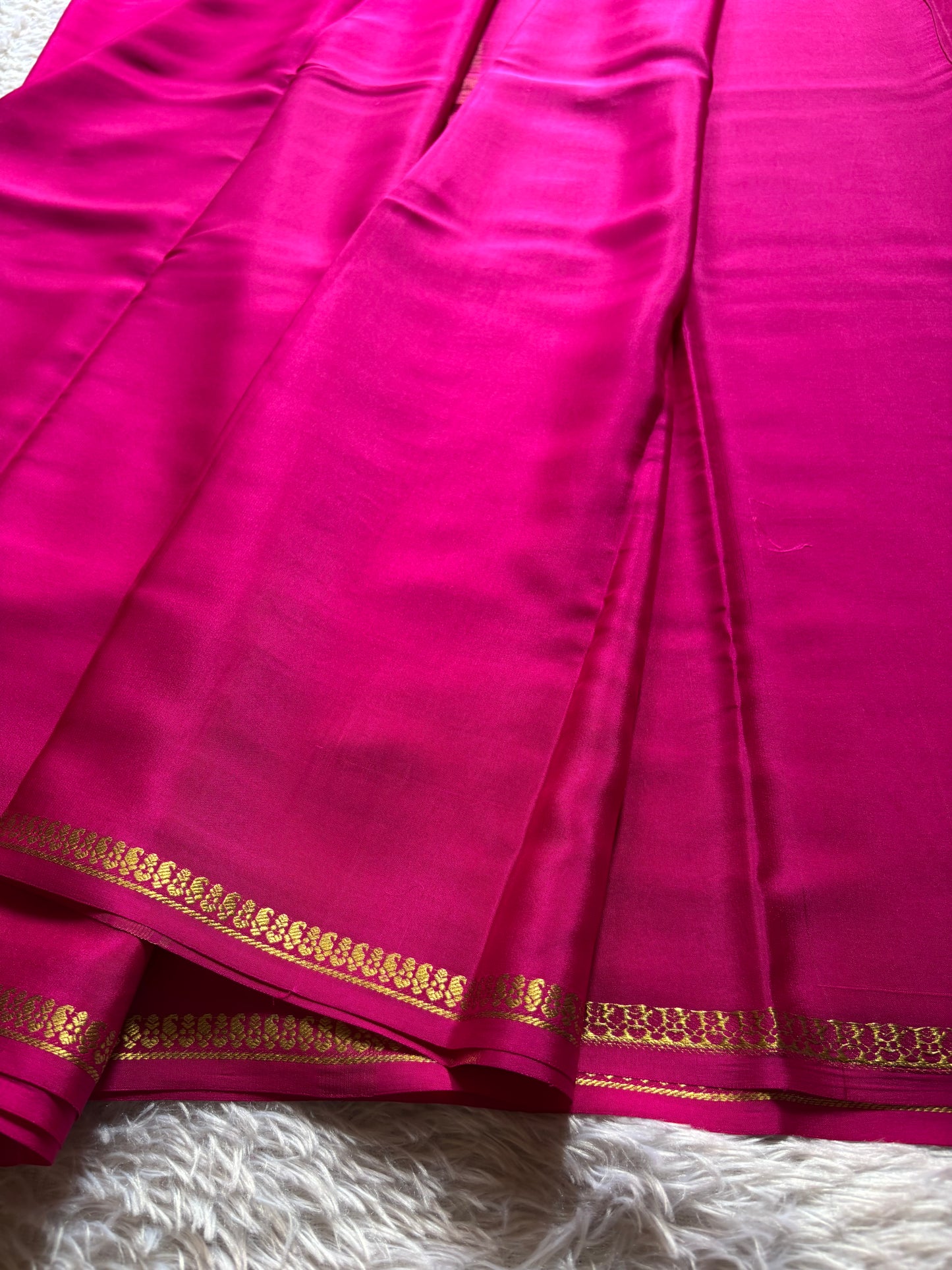 Nitya : Solid Rani pink