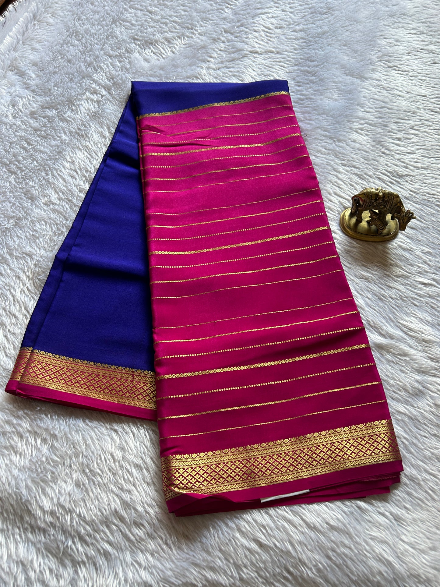 Avani (2D): Dark Blue - Pink