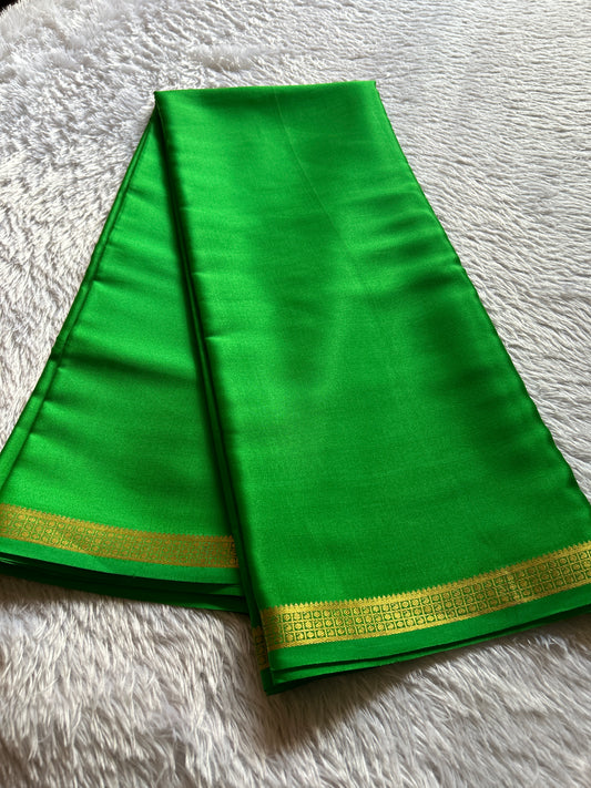 Nalme : Solid parrot green