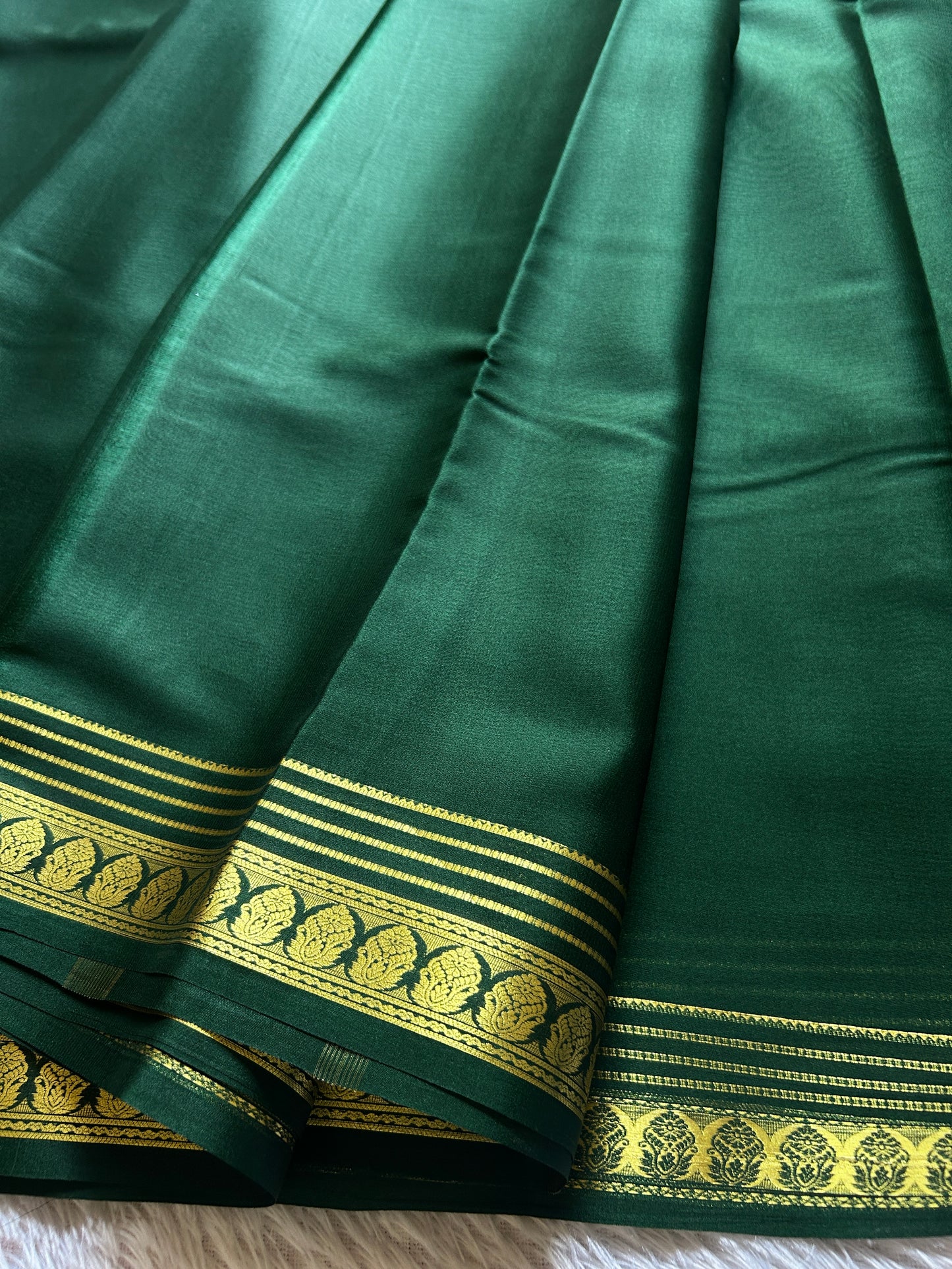 Kalasha : Solid Bottle green