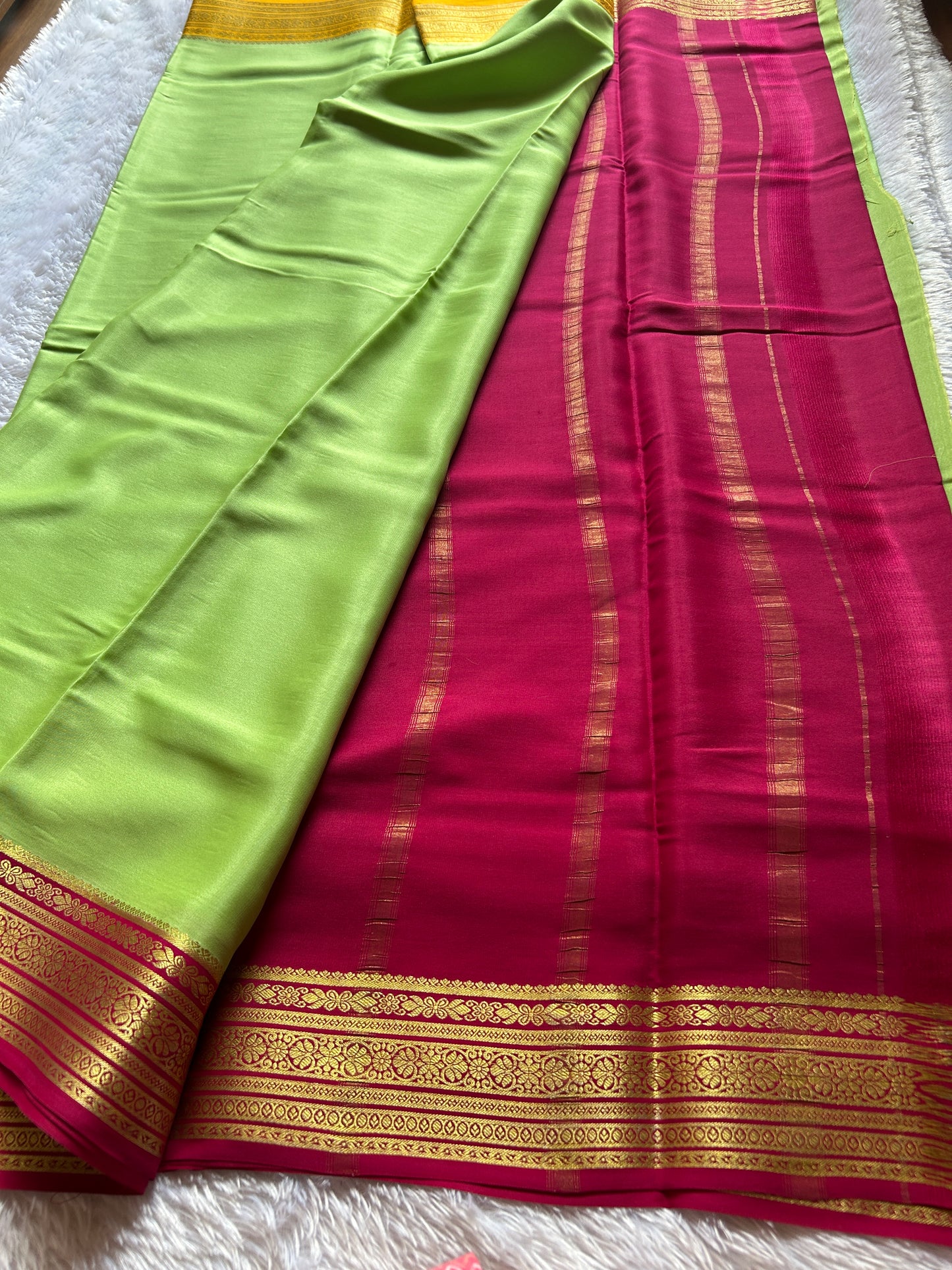 Ganga : pista green-yellow-pink