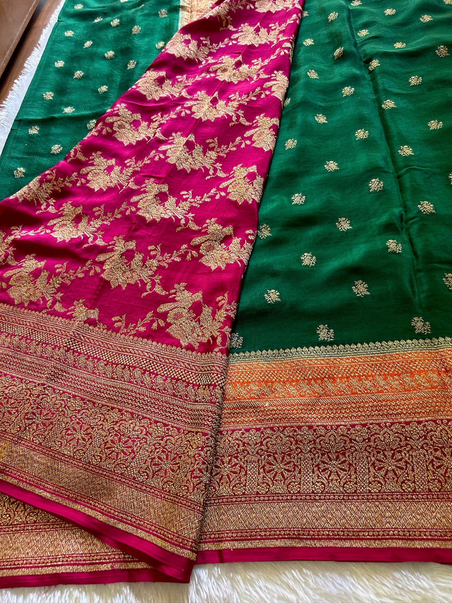 Trishika (3D) : bottle green-orange-pink