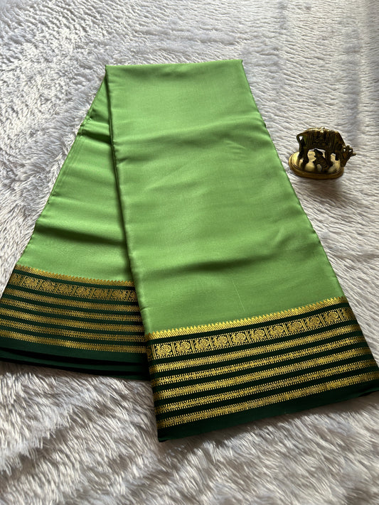 Soujanya (2D) : Pista green-bottle green