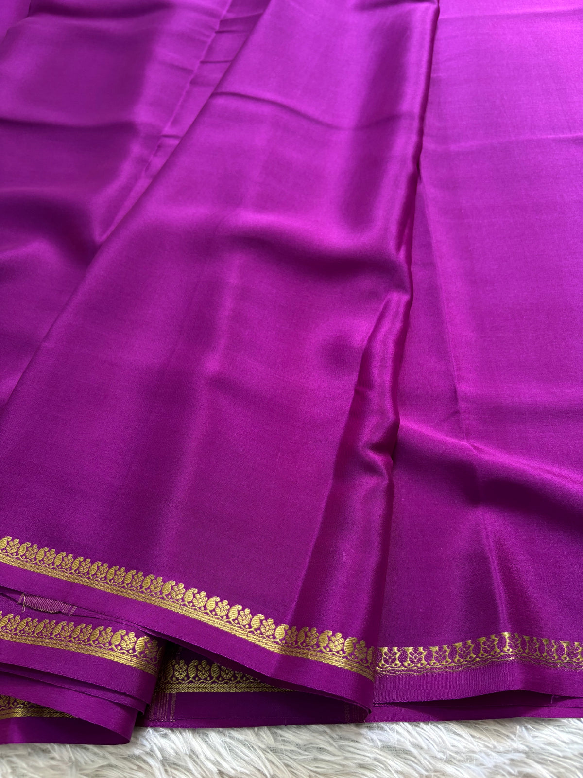 Vandana : Solid Dark magenta