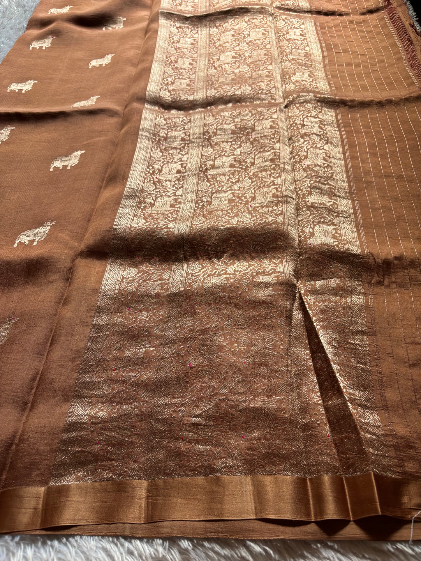 Anupama : Solid Brown