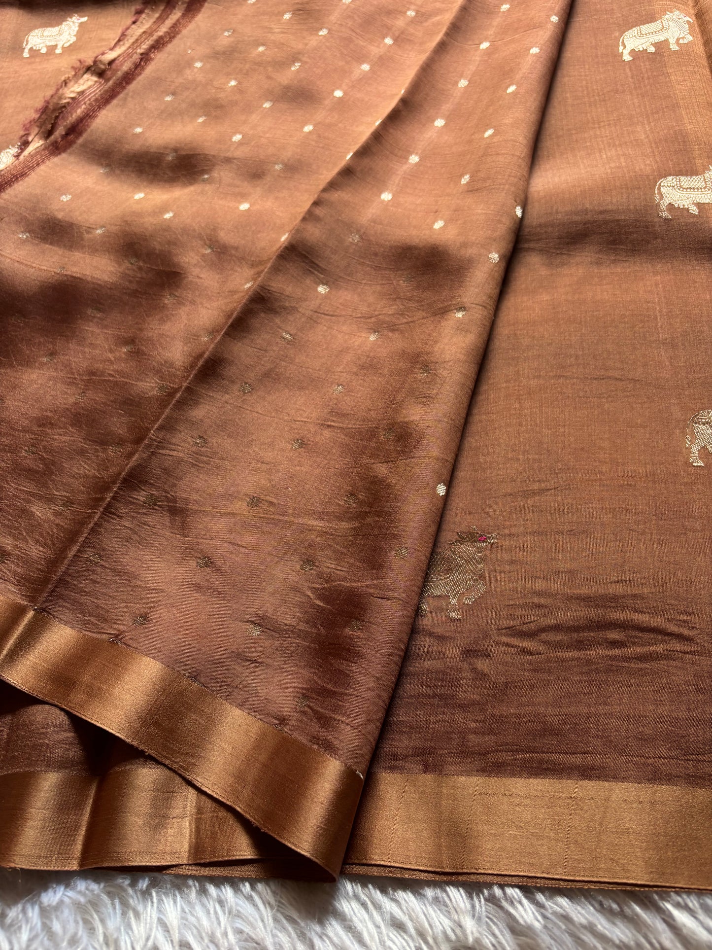 Anupama : Solid Brown
