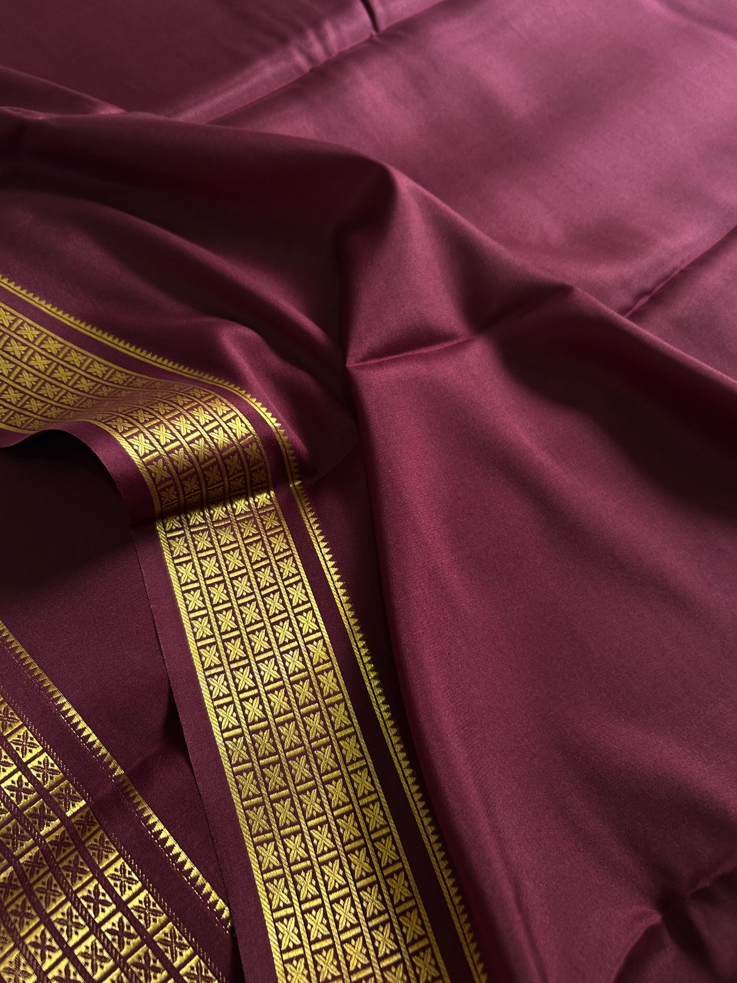 Charvi : Solid Chocolate Brown