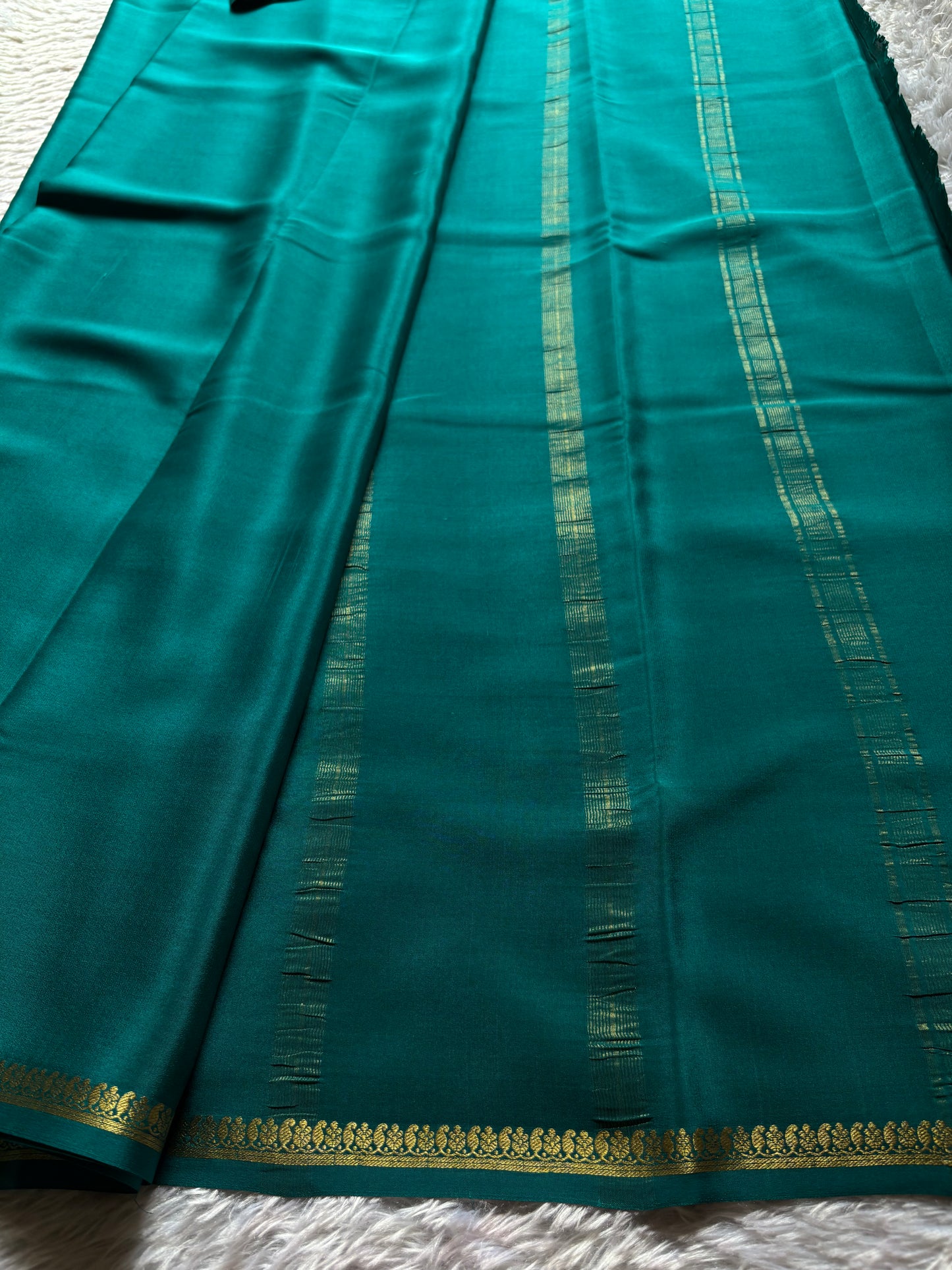Nitya : Solid Teal green