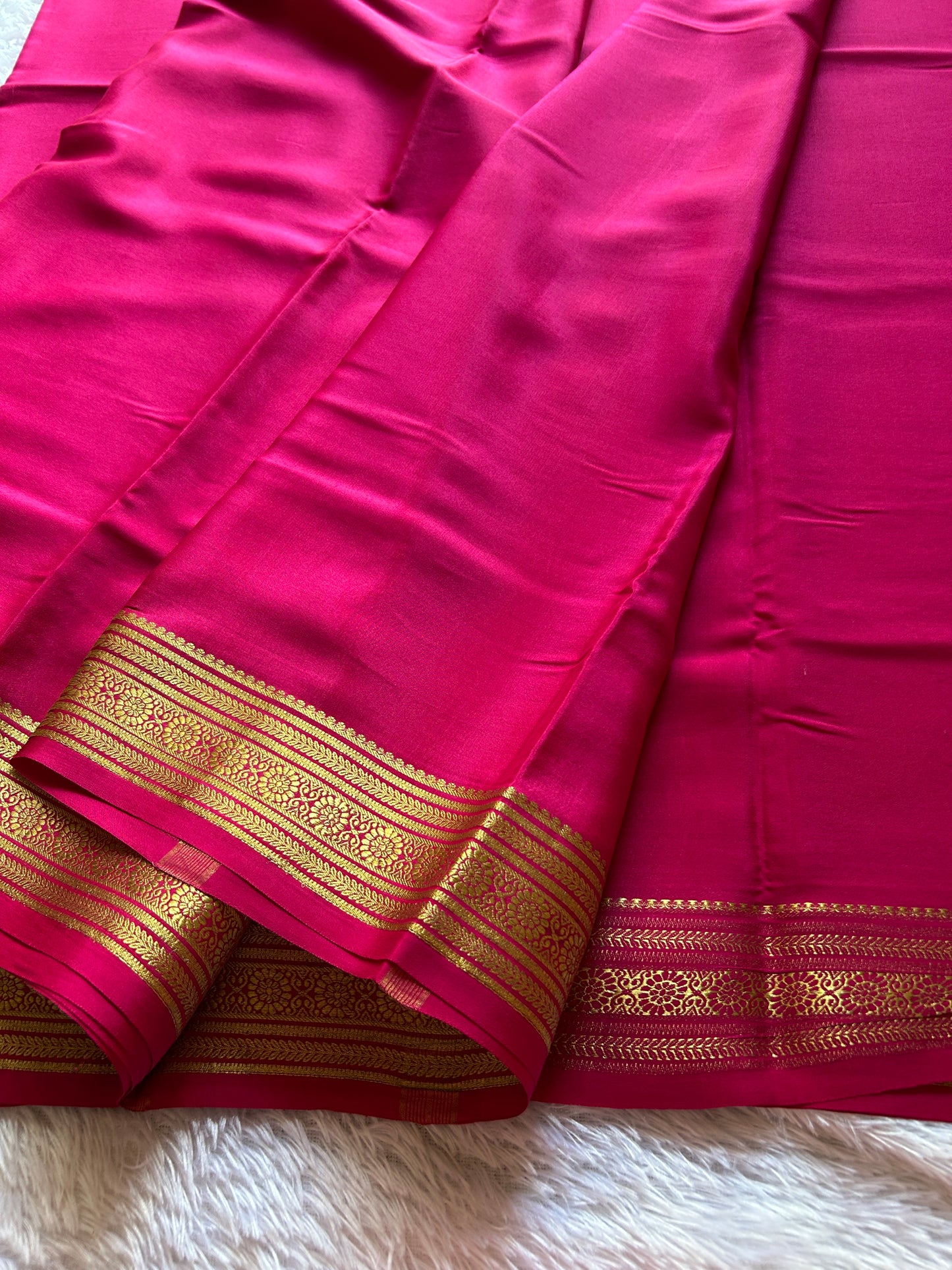 Devika : Solid pink