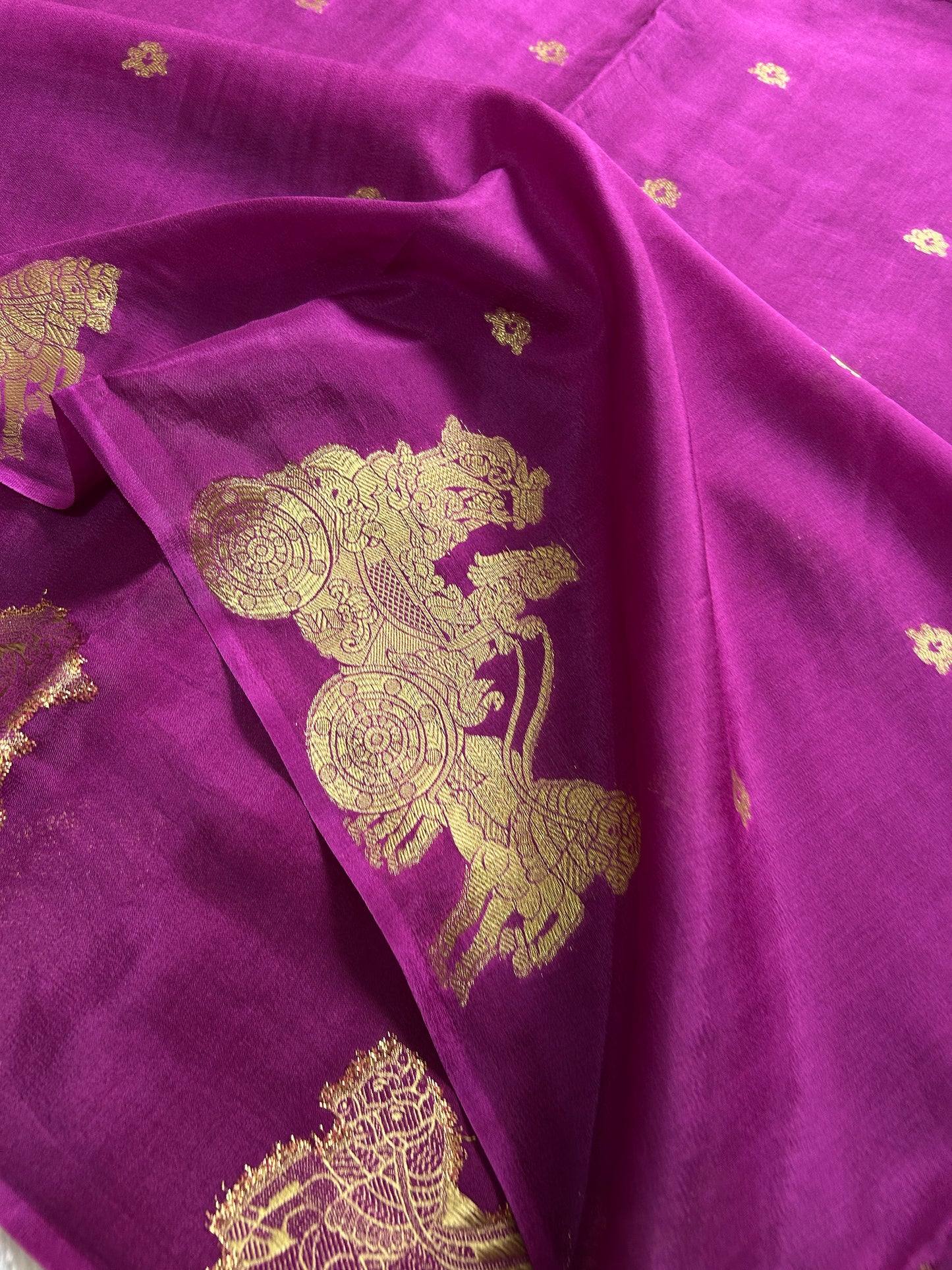 Semi crepe : solid Magenta