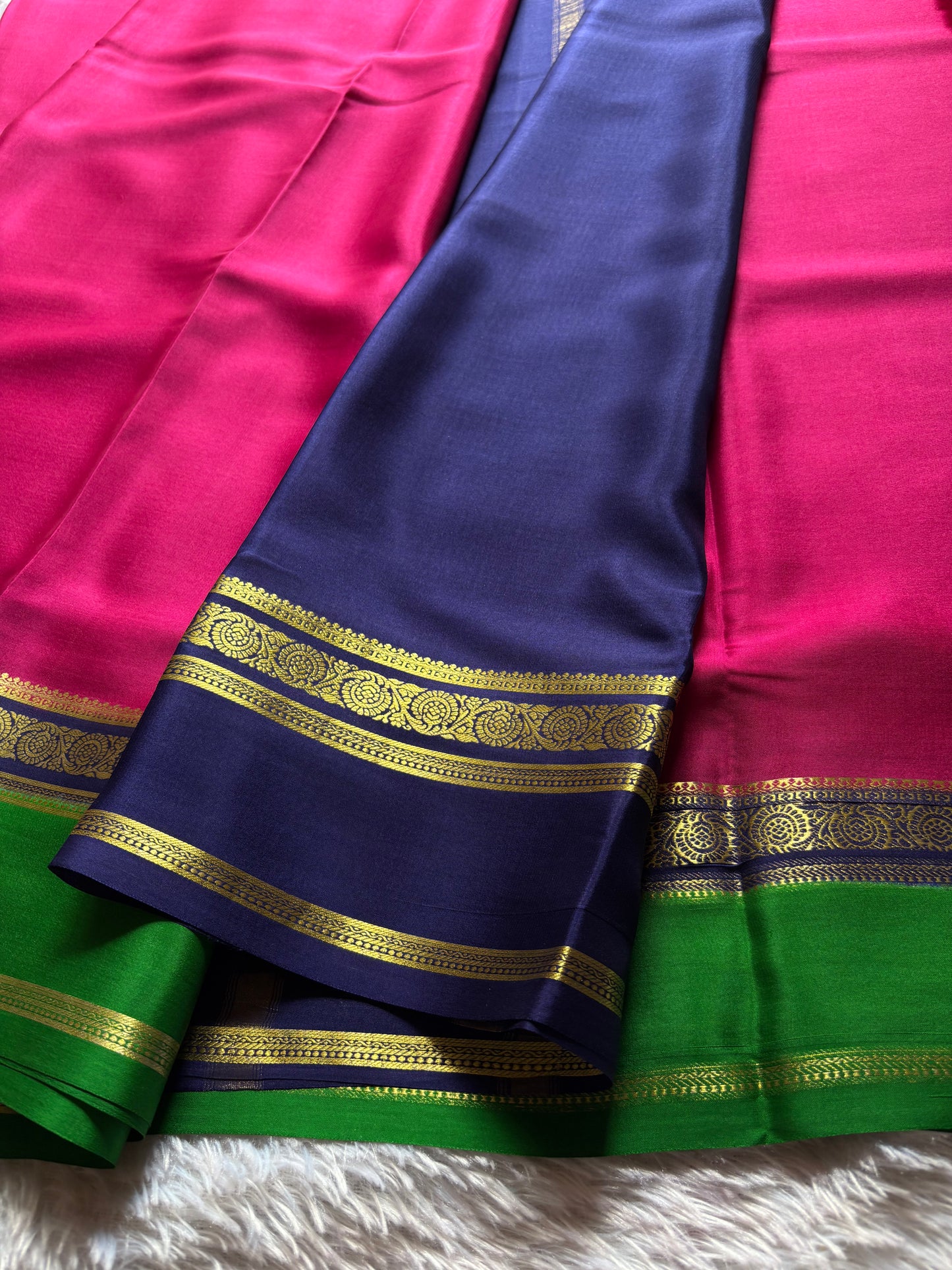Tara (3D) : Rani pink-dark blue-green