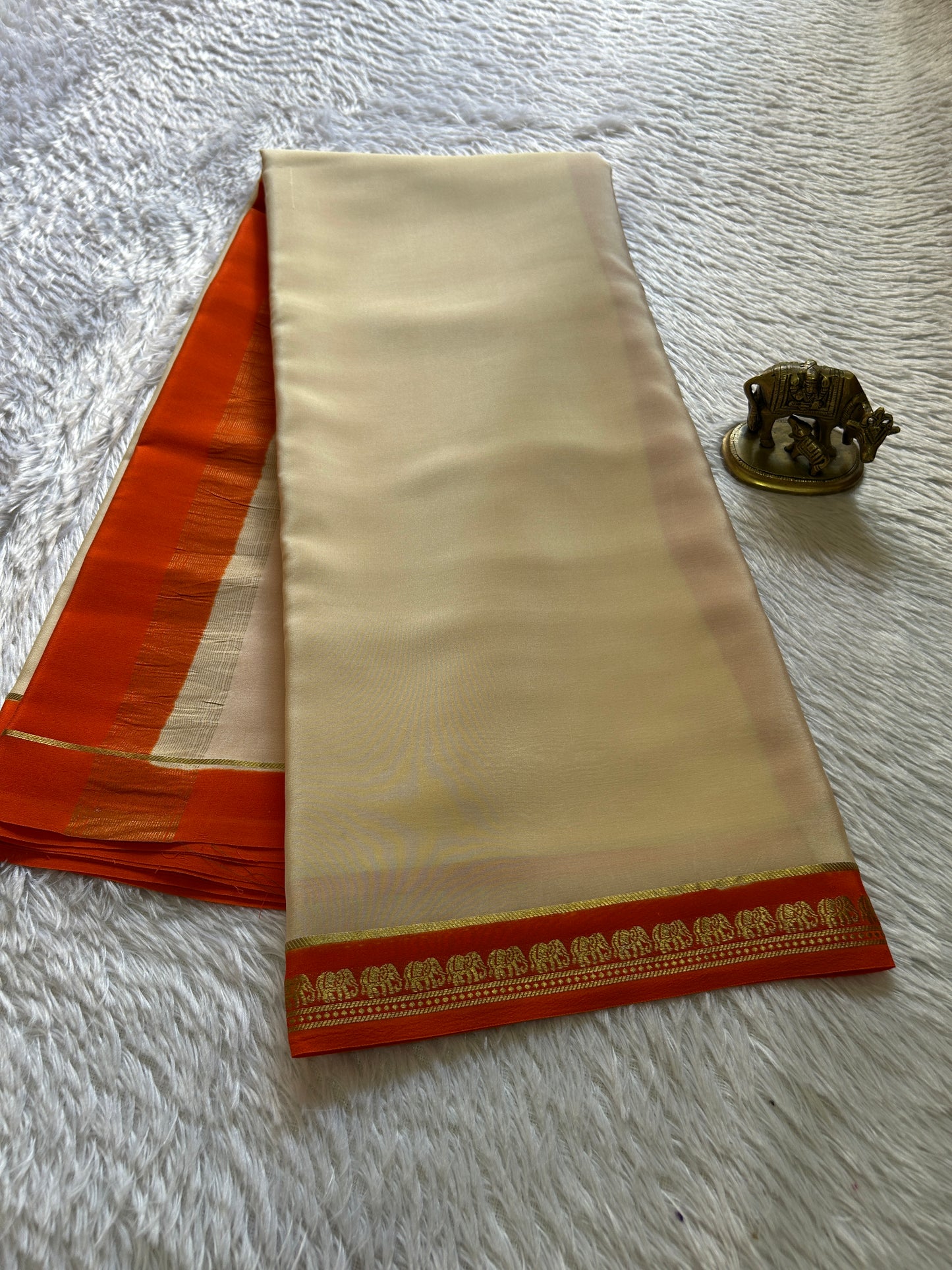 Gamani (2D) : Off white-orange