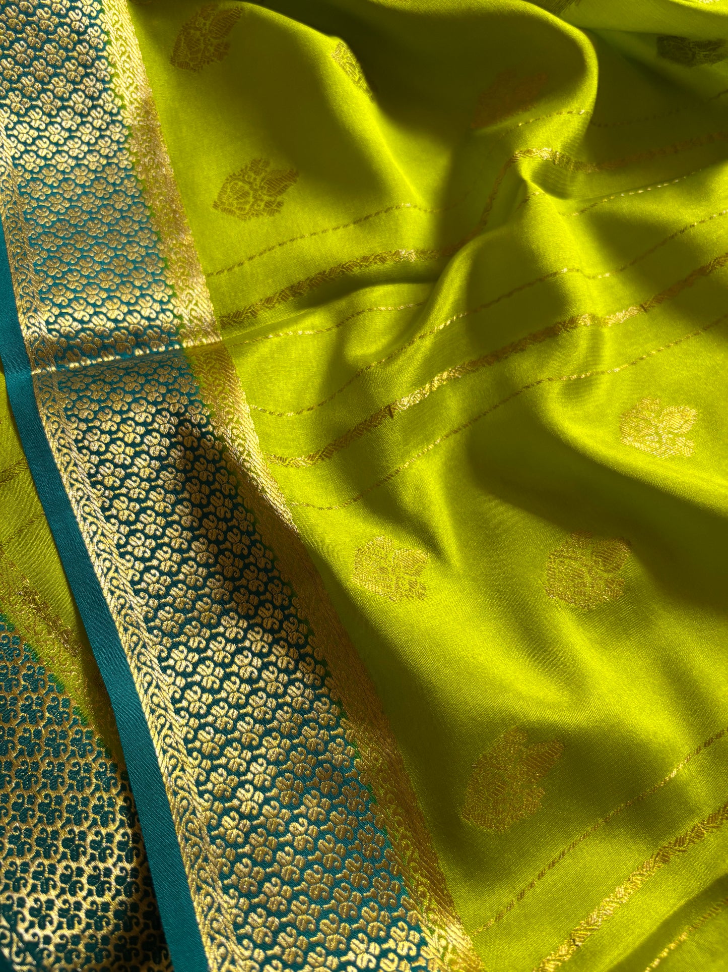 Sangeetha (2D) : Mehendi green-rama green
